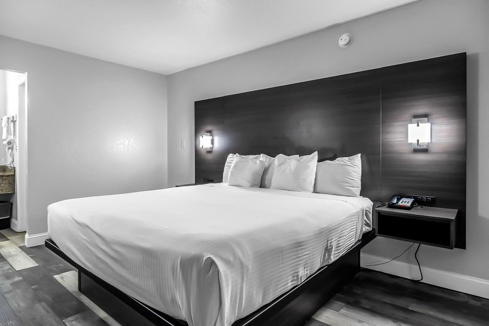 SureStay Hotel by Best Western Oklahoma City West photo 8