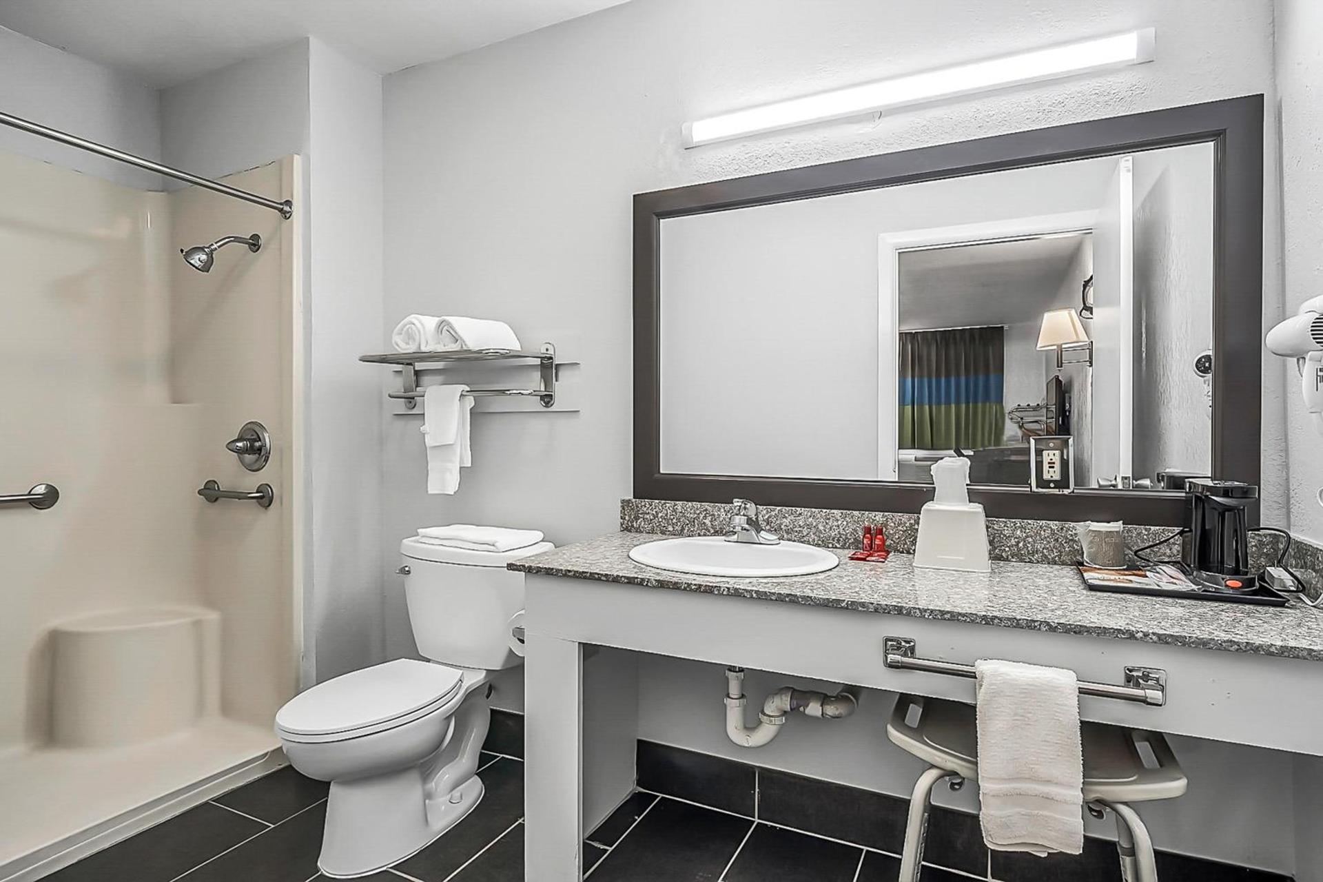 SureStay Hotel by Best Western Oklahoma City West photo 20