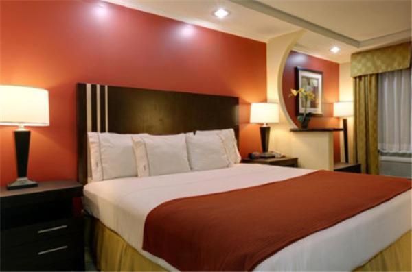 Americas Best Value Inn Angleton photo 12