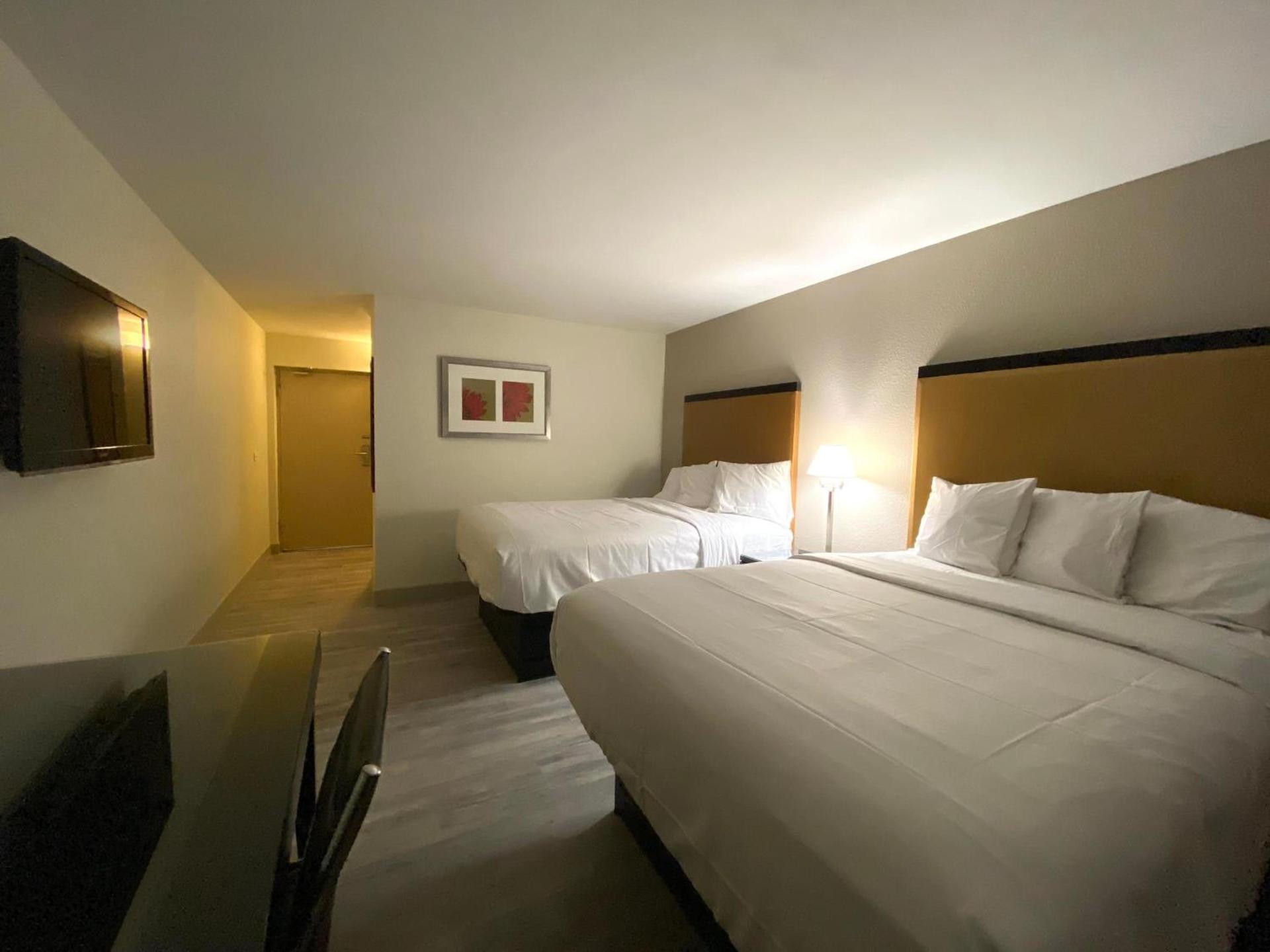 University Inn of Carbondale by Hotel O photo 5