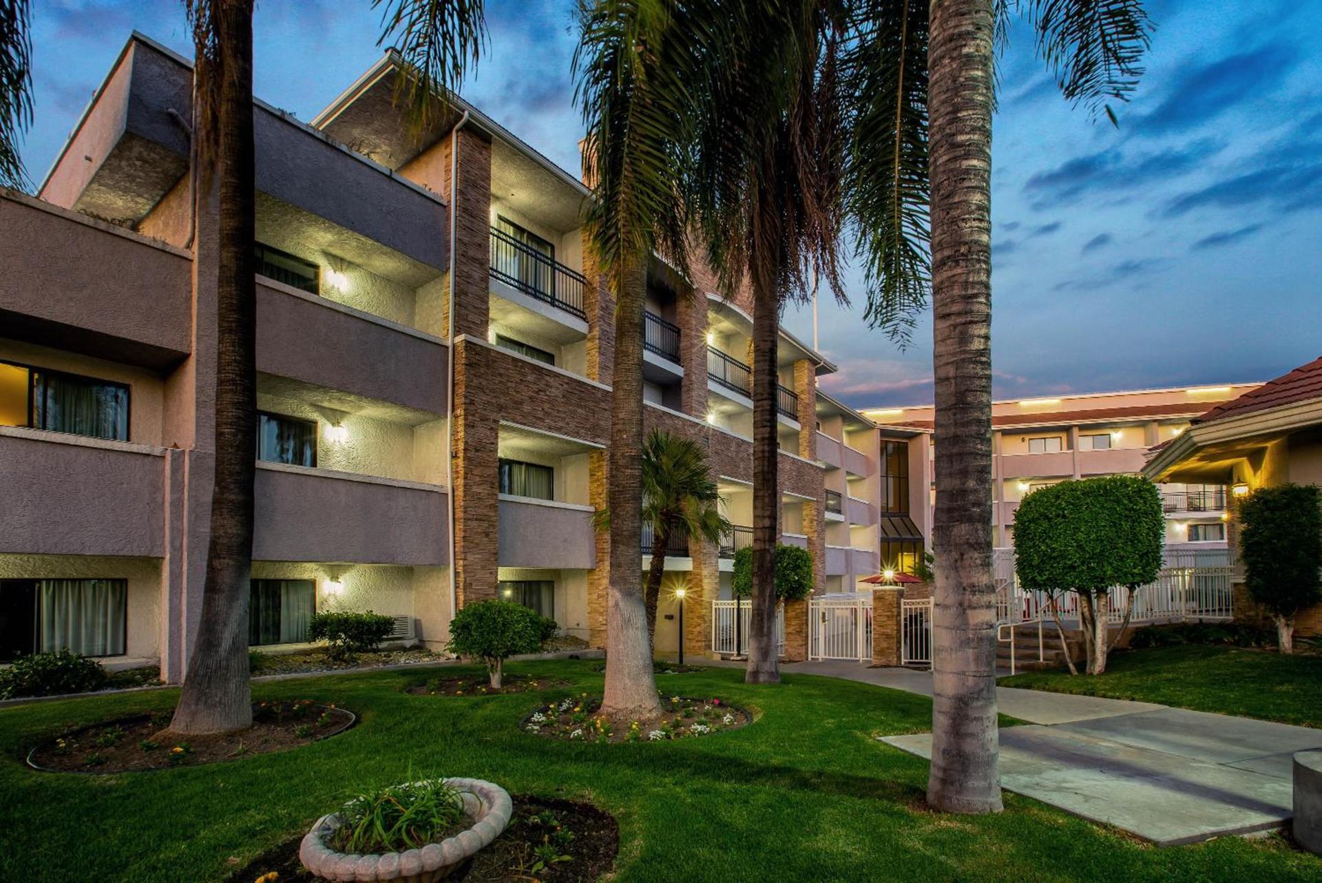 La Quinta by Wyndham Pomona photo 35
