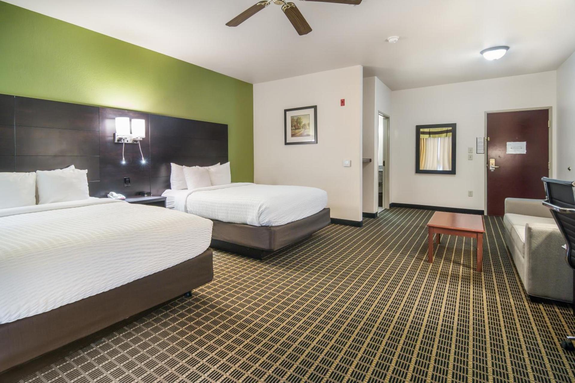 Clarion Inn & Suites Weatherford South photo 43