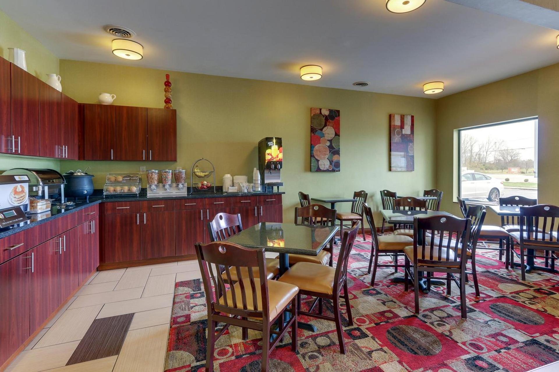 Red Roof Inn Springfield, OH photo 18