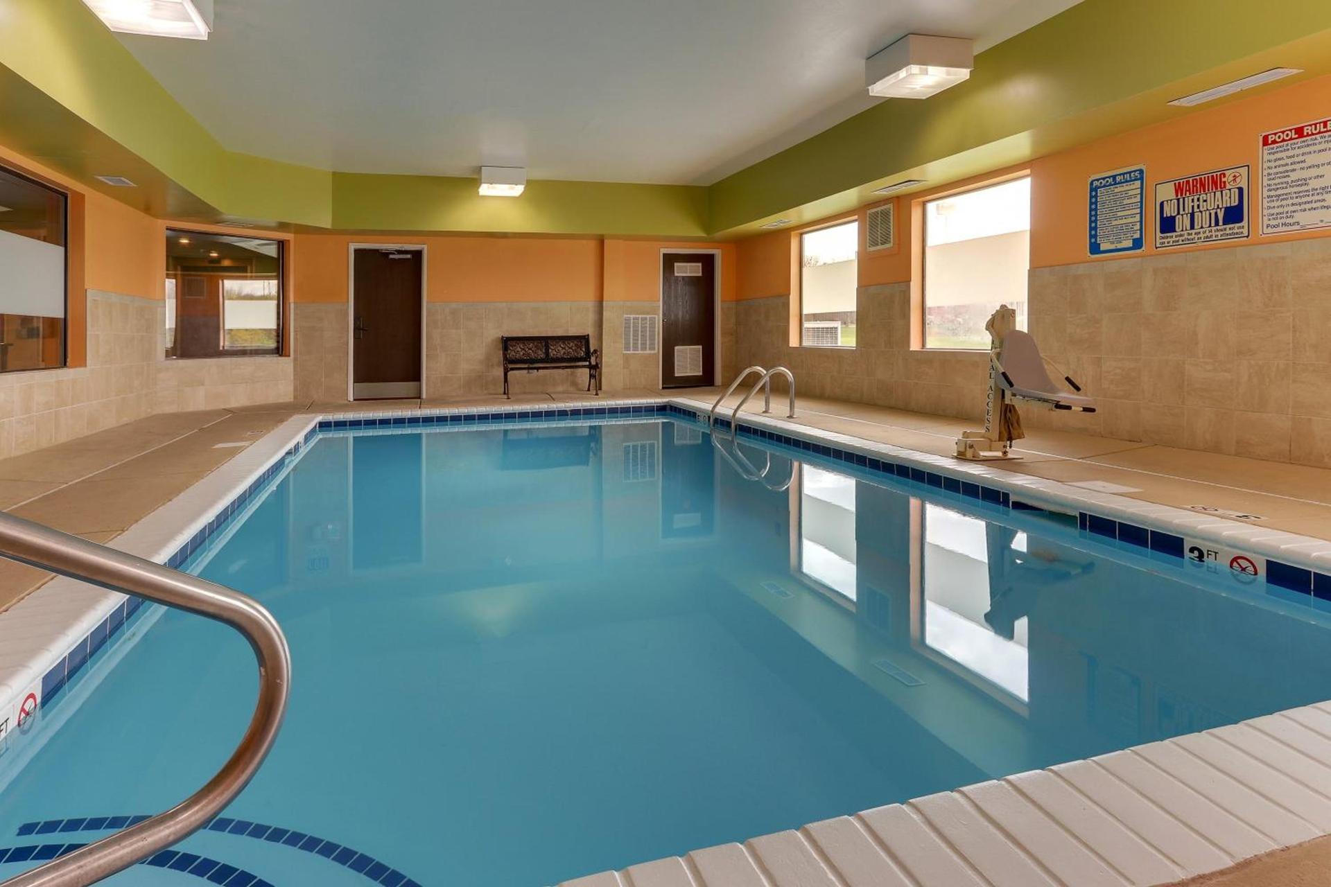 Red Roof Inn Springfield, OH photo 13