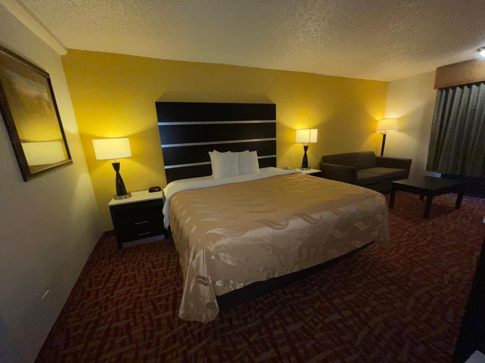 Quality Inn Fort Smith I-540 photo 5