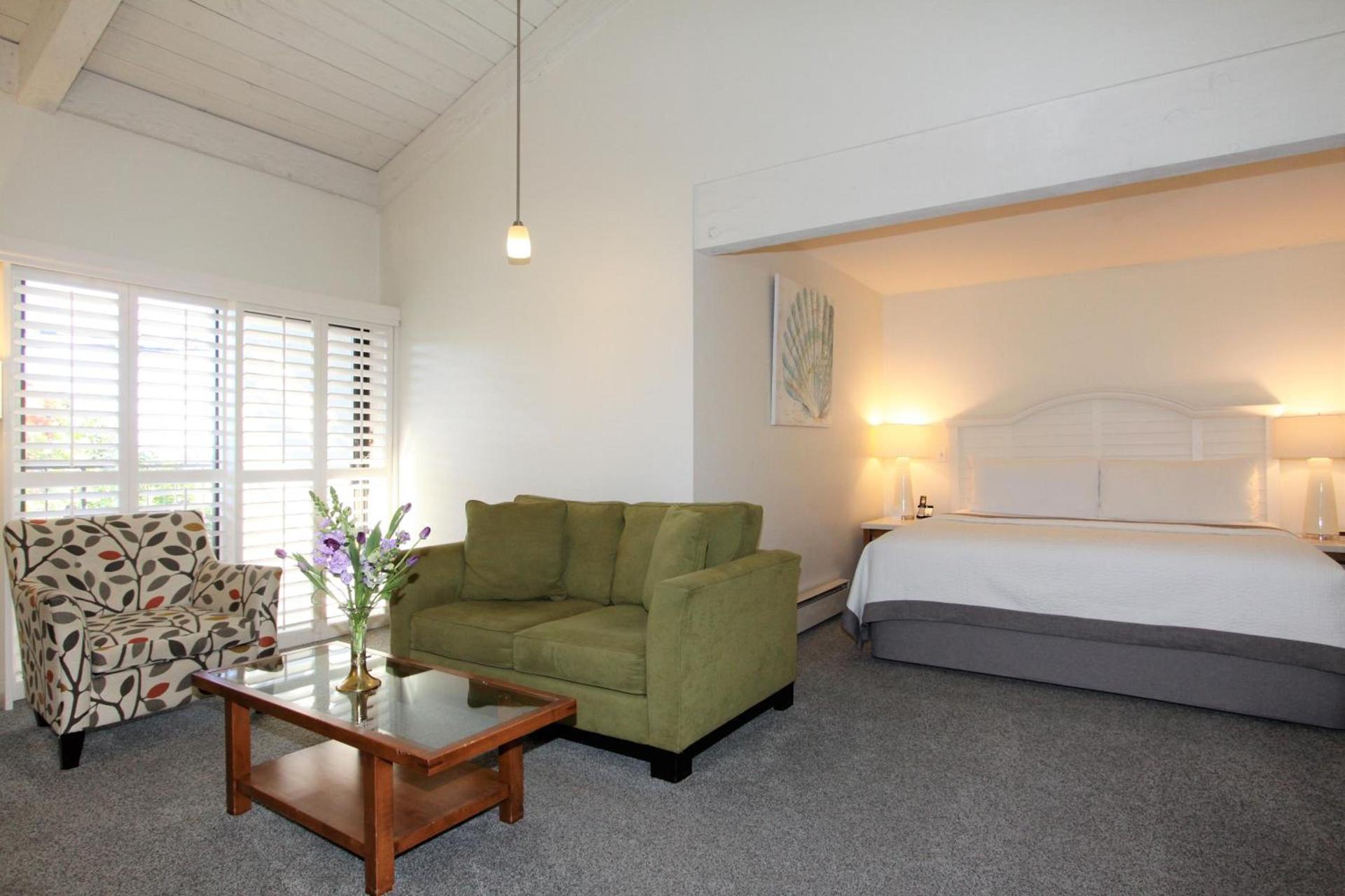 Lobos Lodge photo 51
