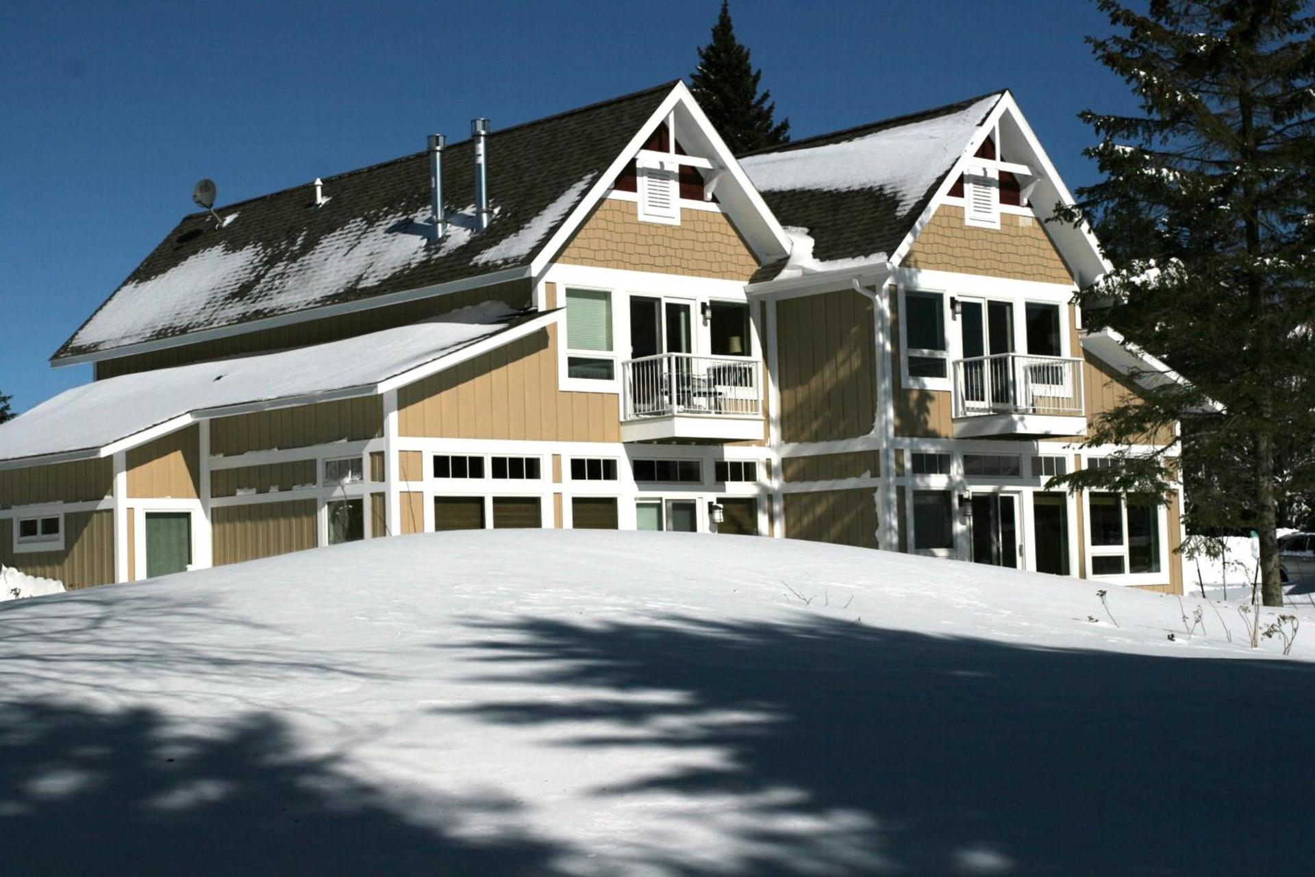 Larsmont Cottages photo 2