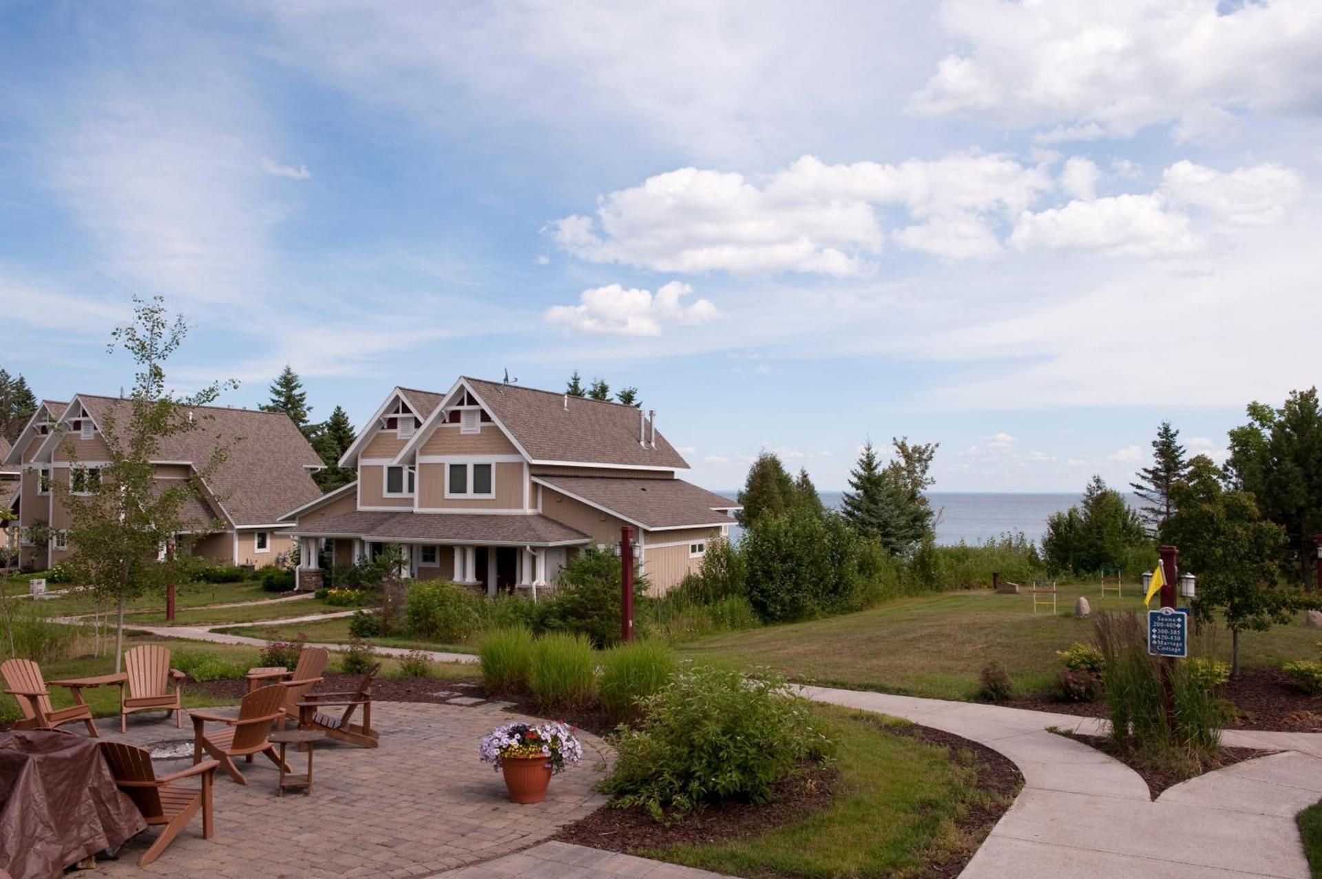 Larsmont Cottages photo 10