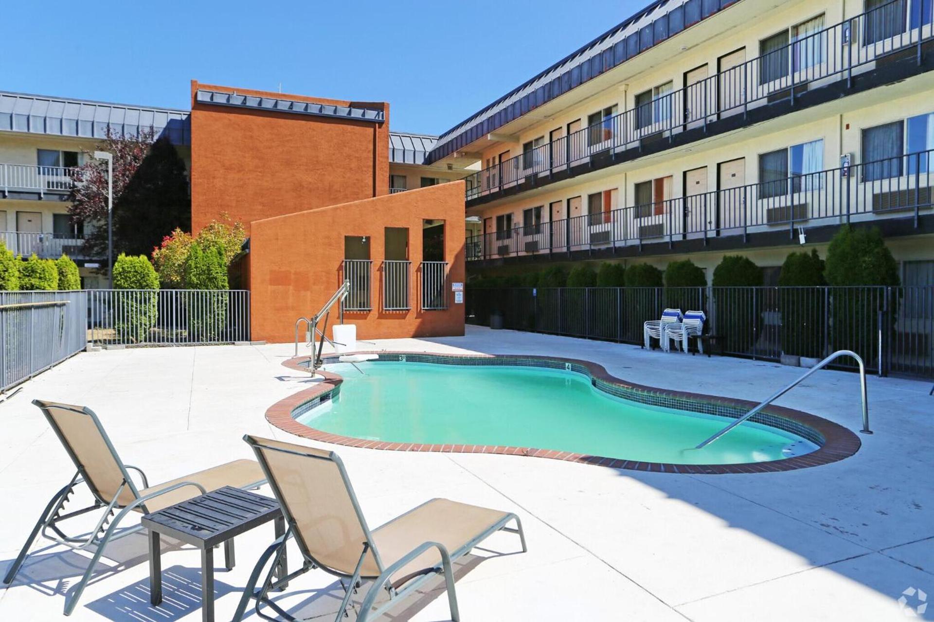 Olympic Inn & Suites Port Angeles photo 5