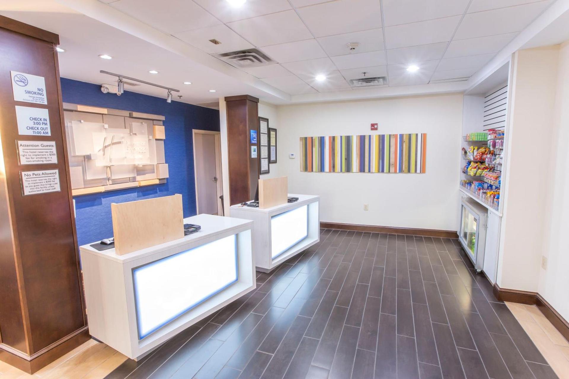 Holiday Inn Express Hotel & Suites McDonough by IHG photo 4