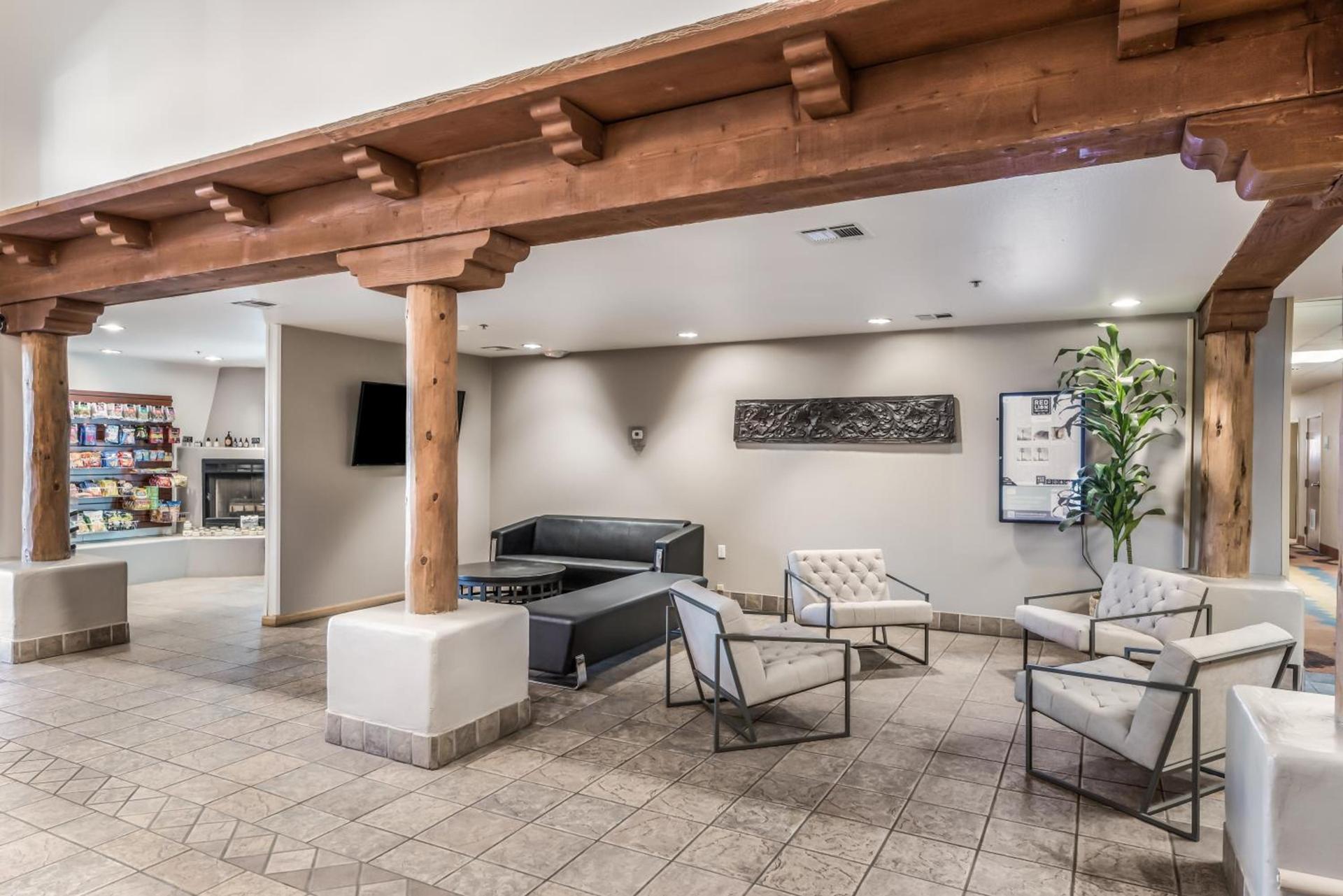 Red Lion Inn & Suites Goodyear Newly Renovated photo 17