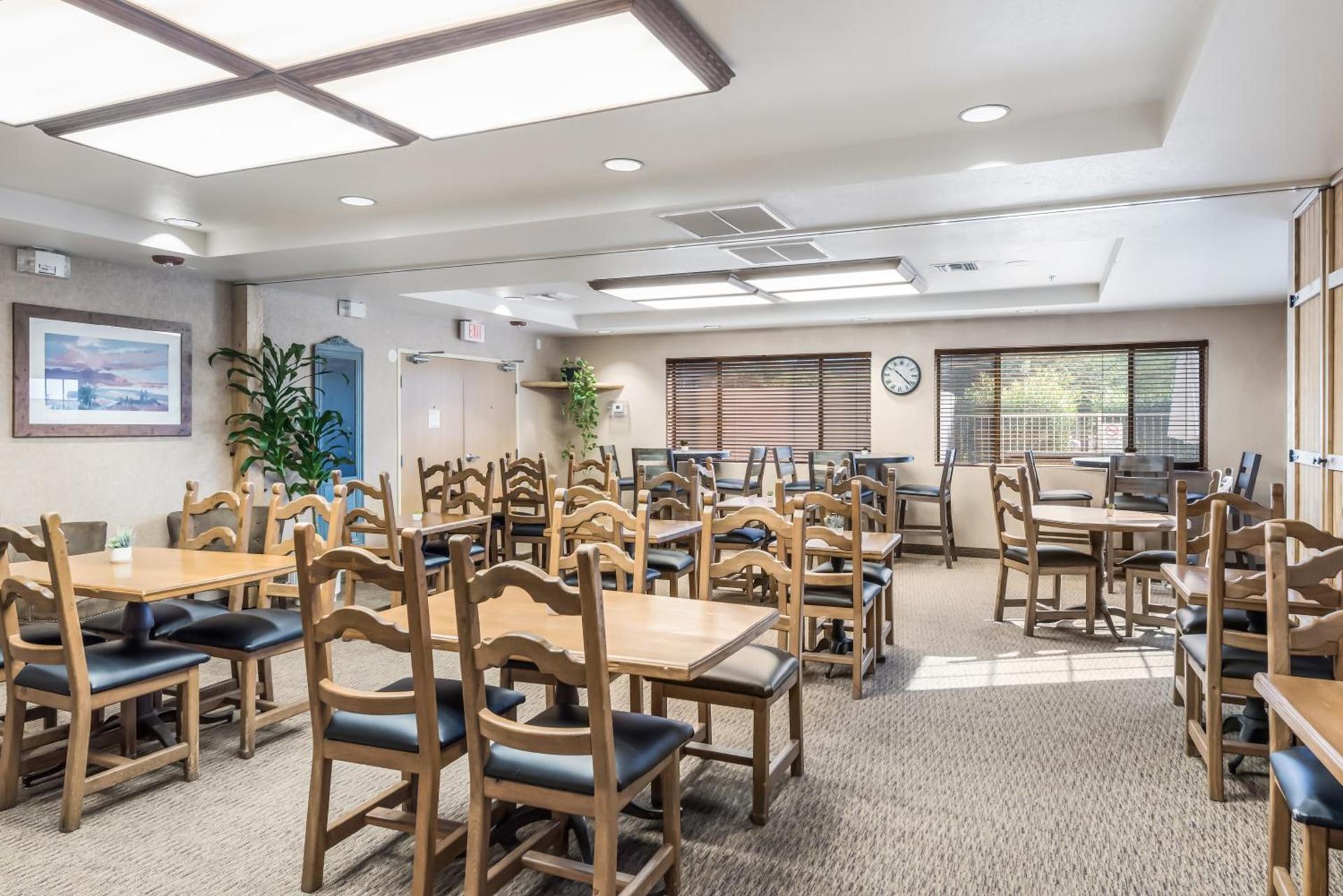 Red Lion Inn & Suites Goodyear Newly Renovated photo 22
