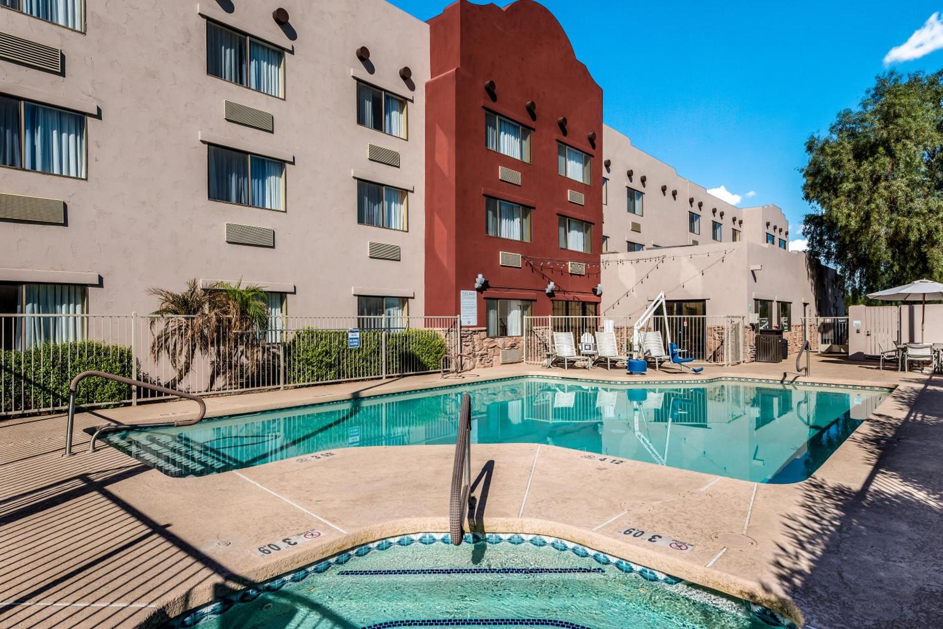 Red Lion Inn & Suites Goodyear Newly Renovated photo 27