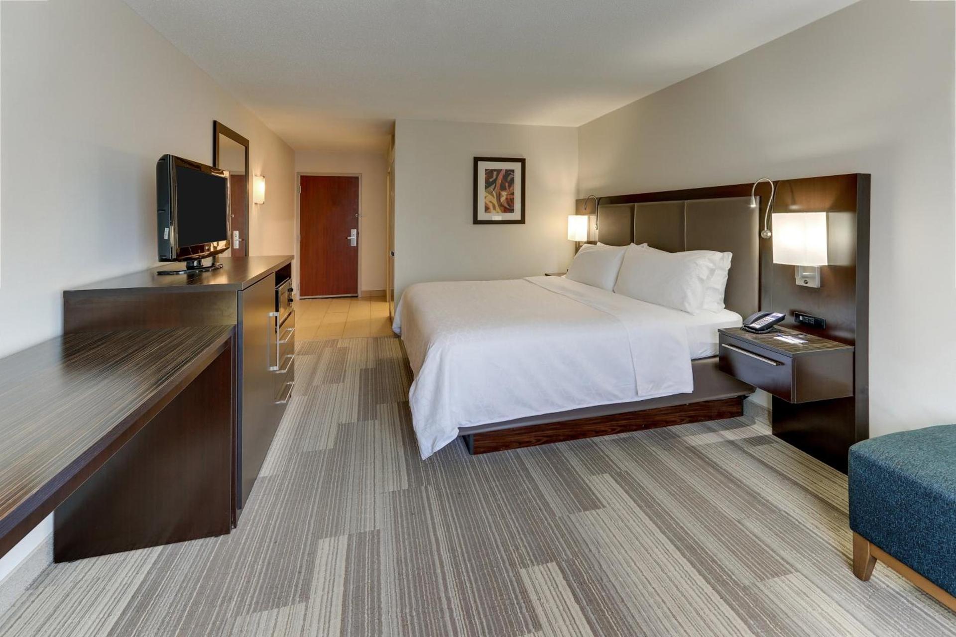 Holiday Inn Express Hotel & Suites Dayton-Centerville by IHG photo 35