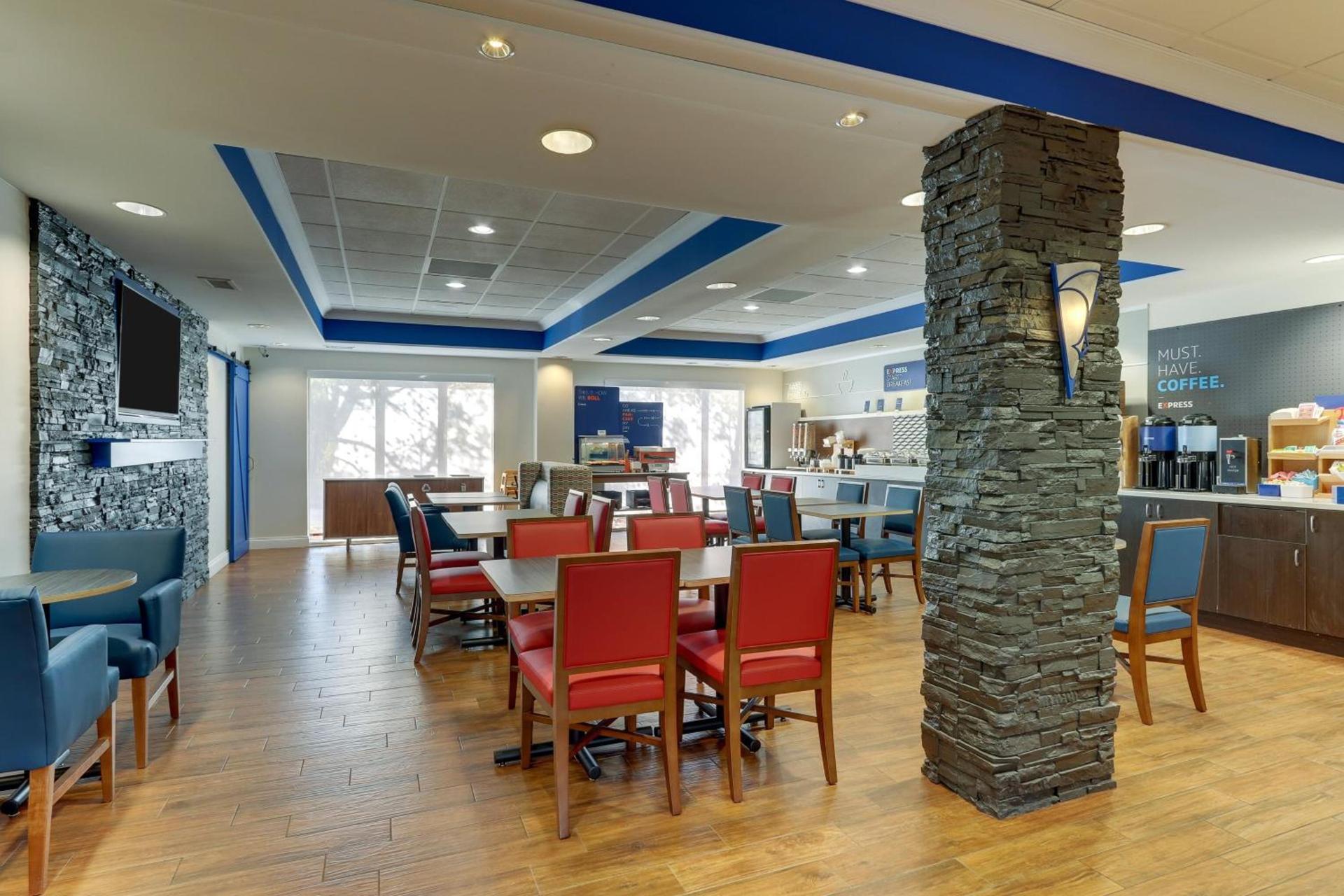 Holiday Inn Express Hotel & Suites Dayton-Centerville by IHG photo 18