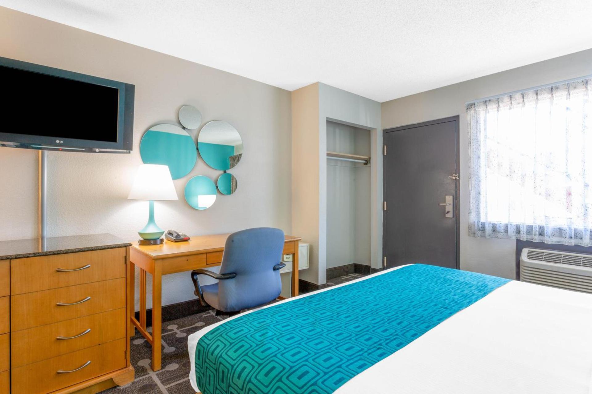 Howard Johnson by Wyndham Virginia Beach photo 13