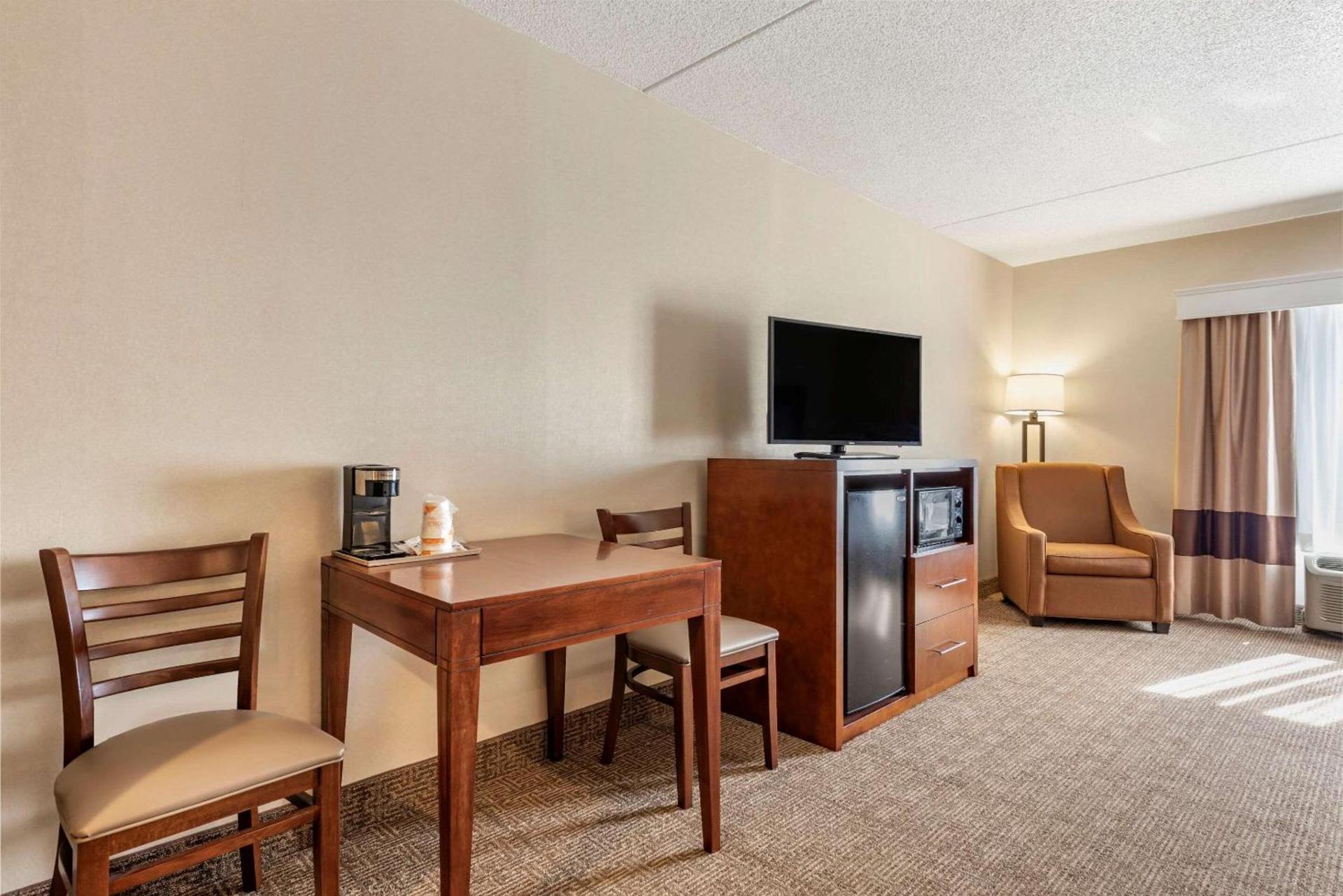 Holiday Inn Express & Suites Morehead by IHG photo 10