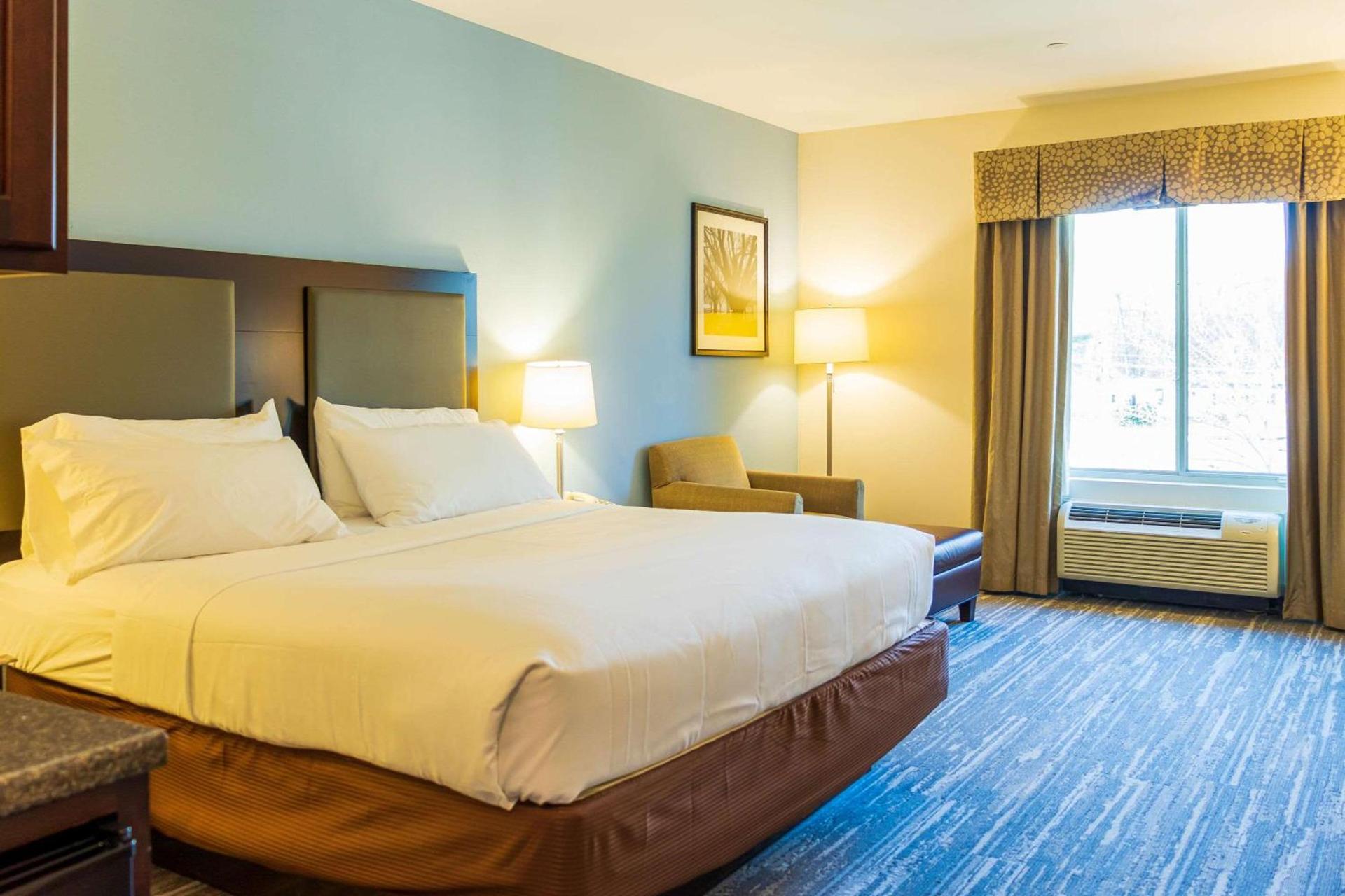 Comfort Inn & Suites Plainville-Foxboro photo 11