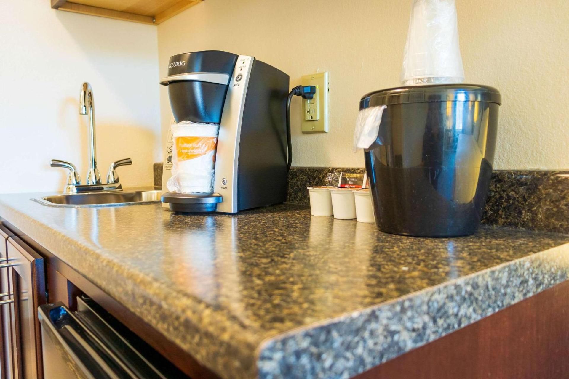 Comfort Inn & Suites Plainville-Foxboro photo 5