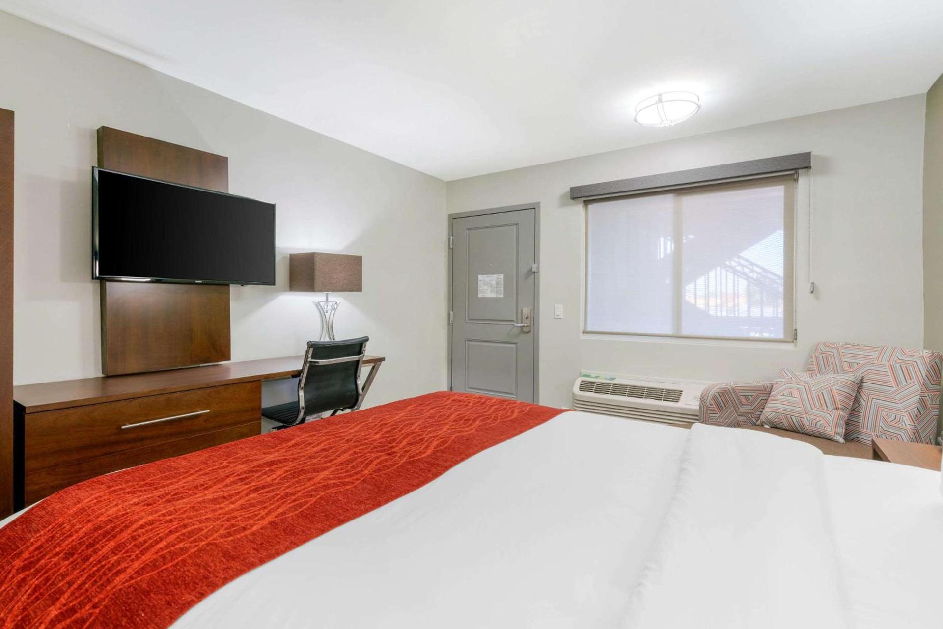 Comfort Inn Antioch - Century Plaza photo 28
