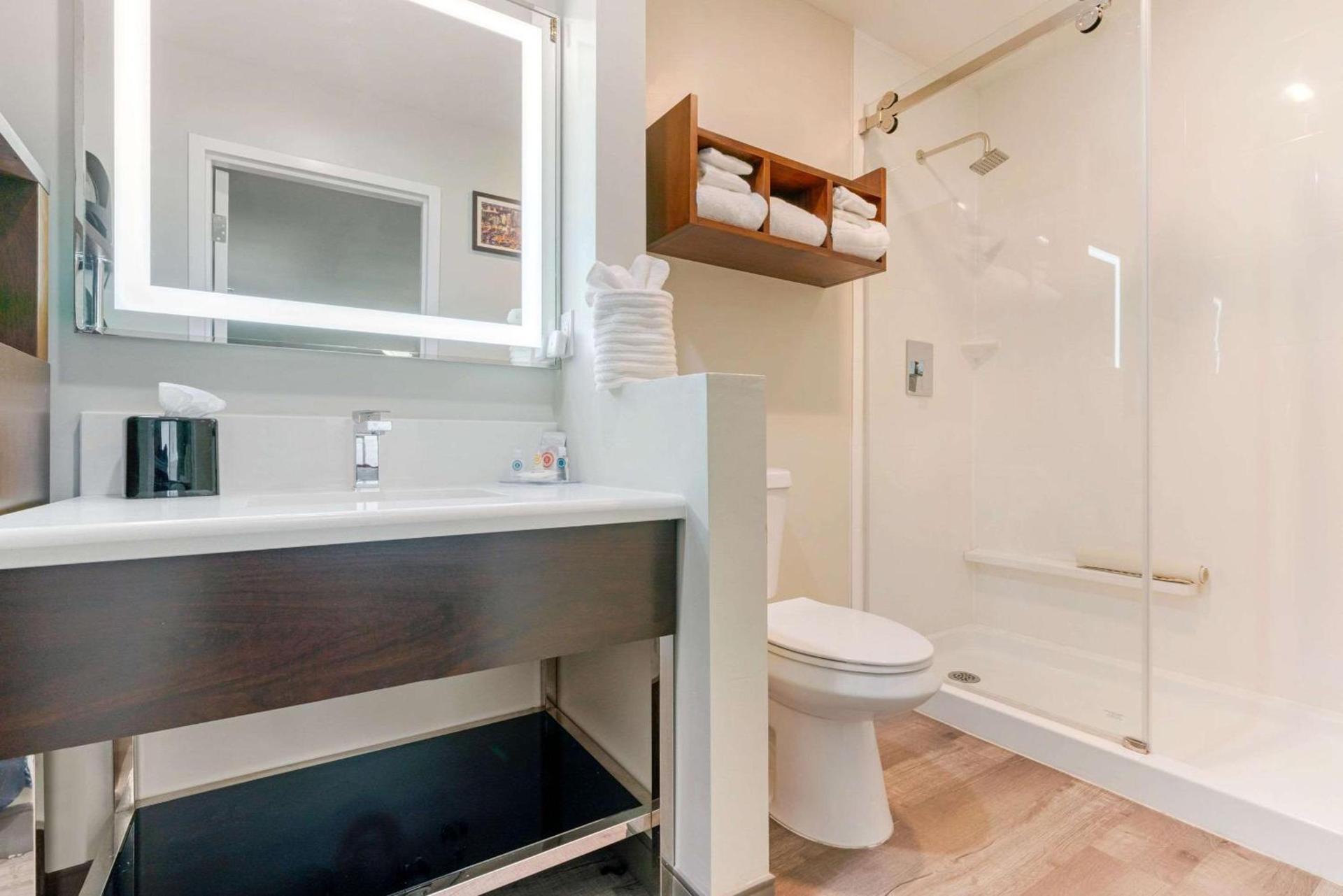 Comfort Inn Antioch - Century Plaza photo 26