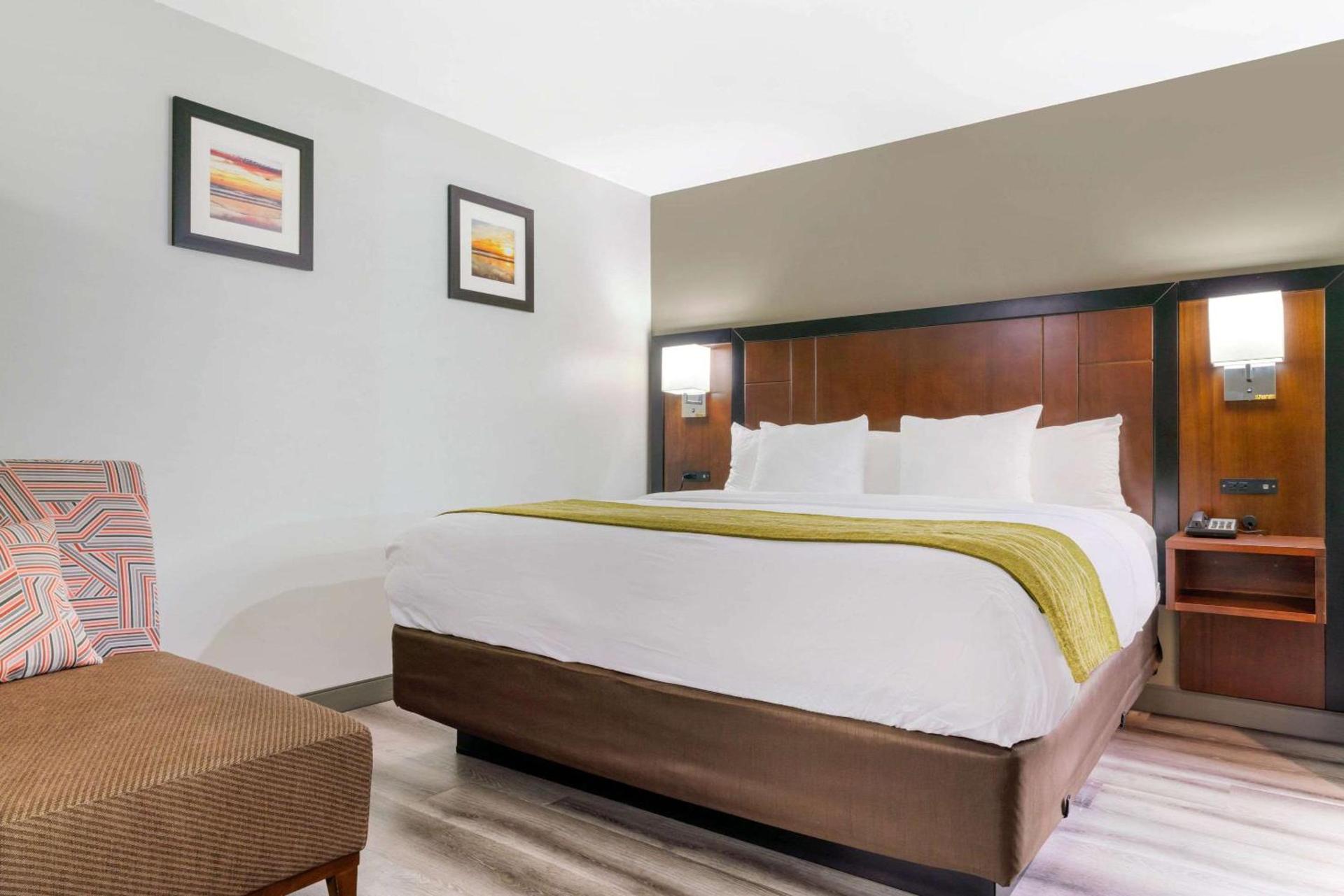 Comfort Inn Antioch - Century Plaza photo 18