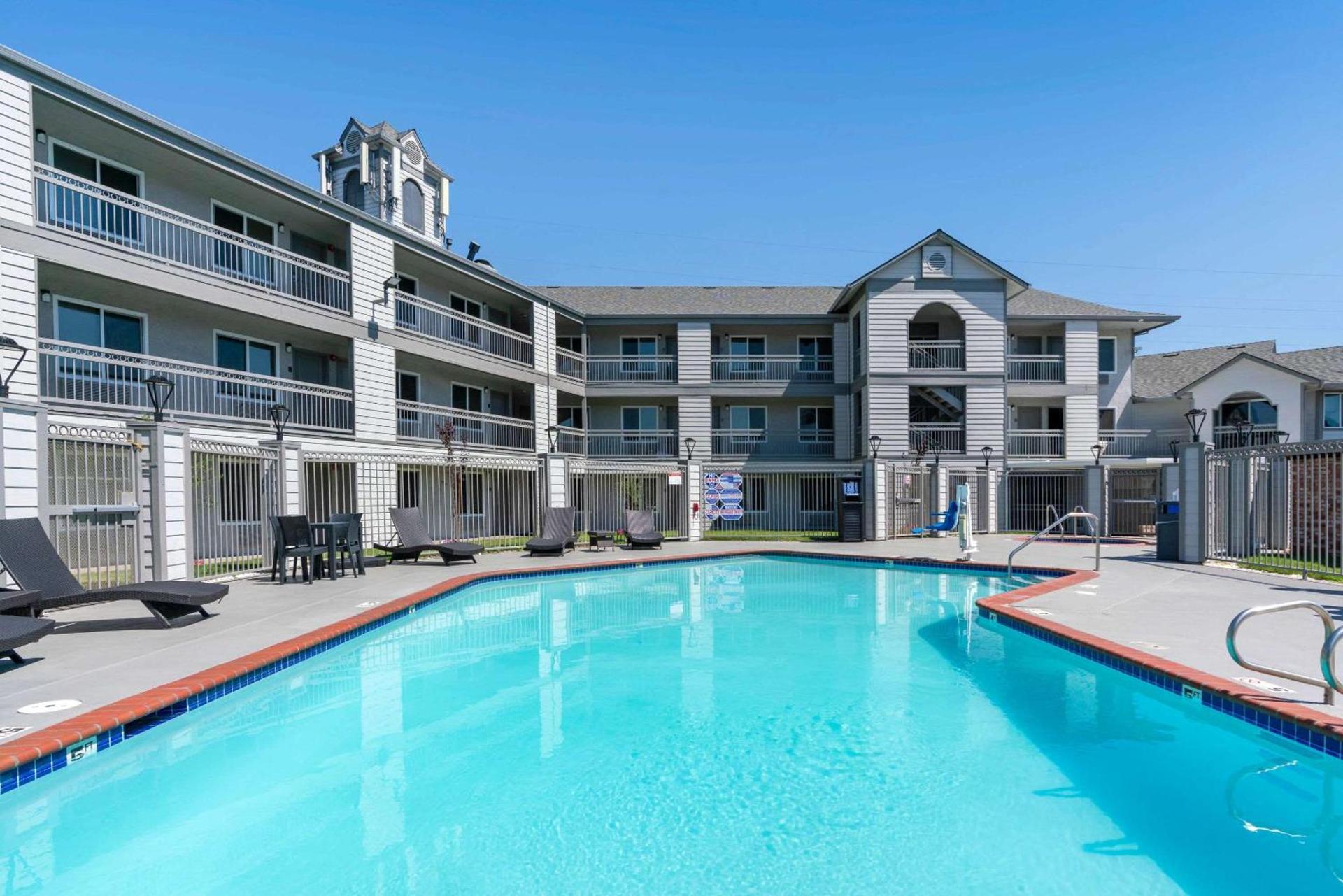 Comfort Inn Antioch - Century Plaza photo 2