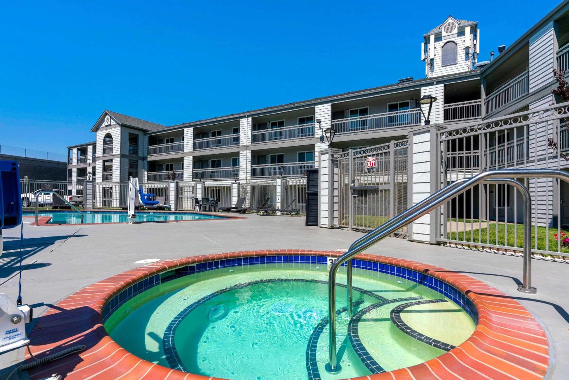 Comfort Inn Antioch - Century Plaza photo 4
