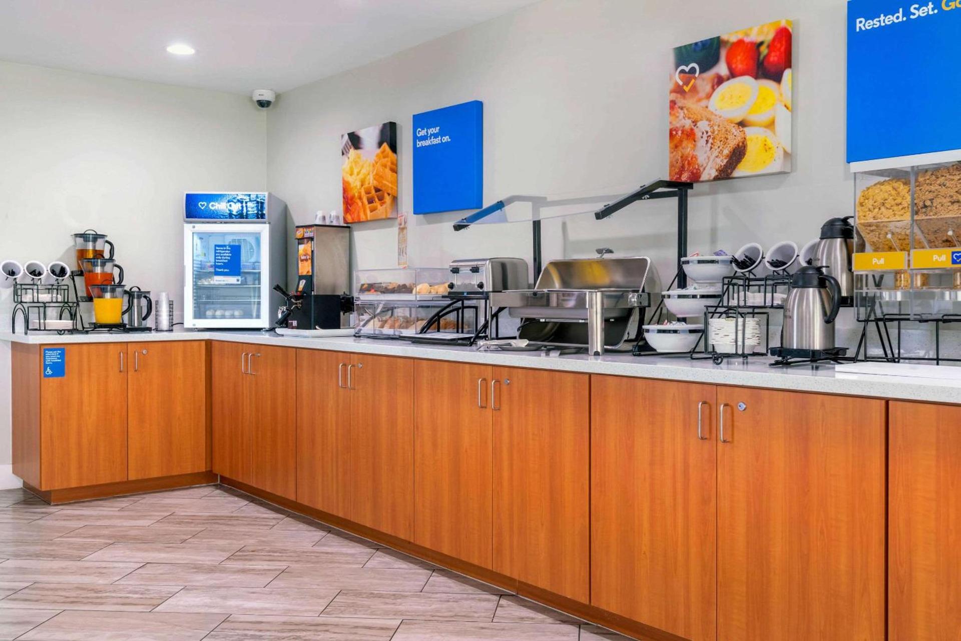 Comfort Inn Antioch - Century Plaza photo 27