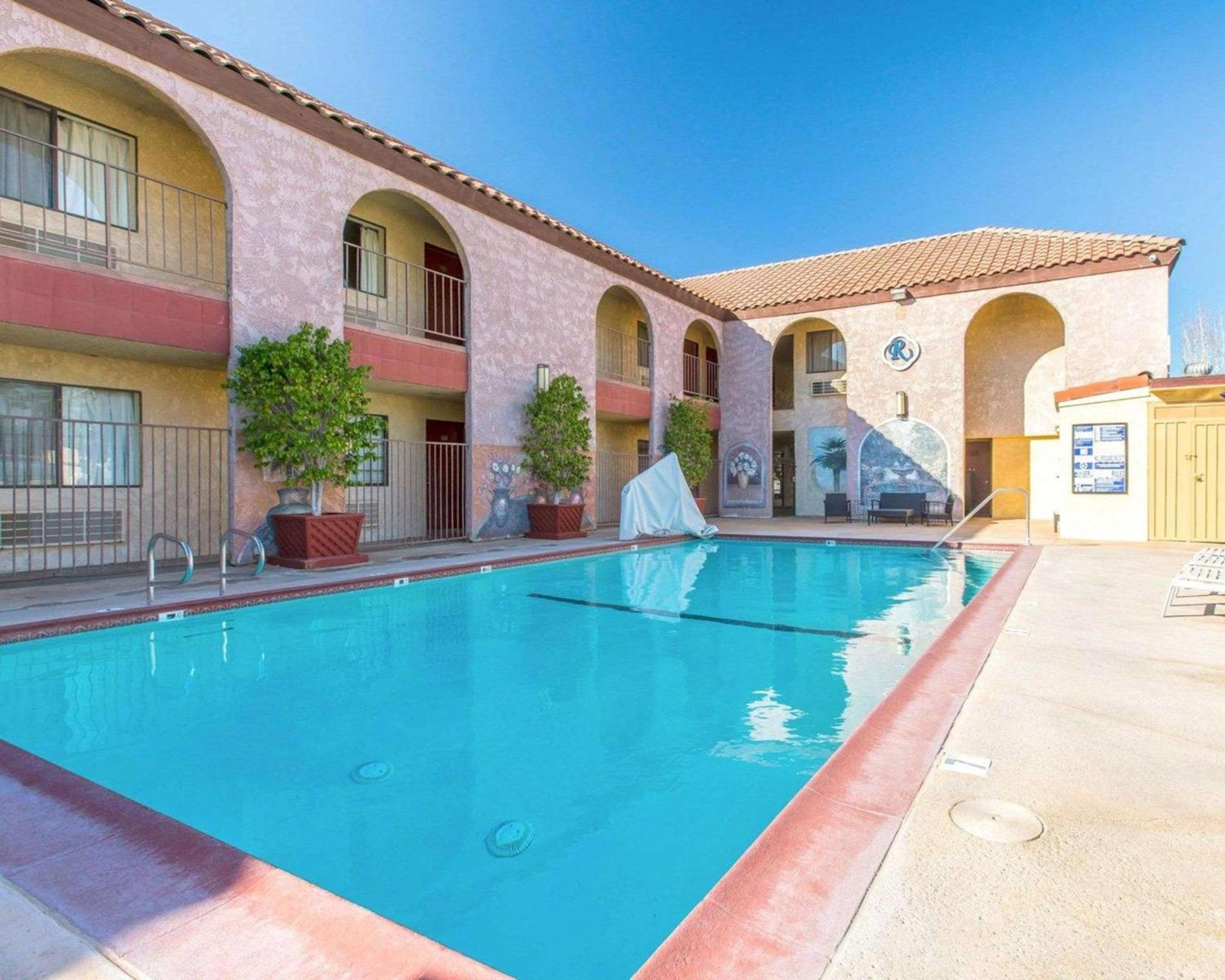Rodeway Inn & Suites Colton-Riverside photo 20