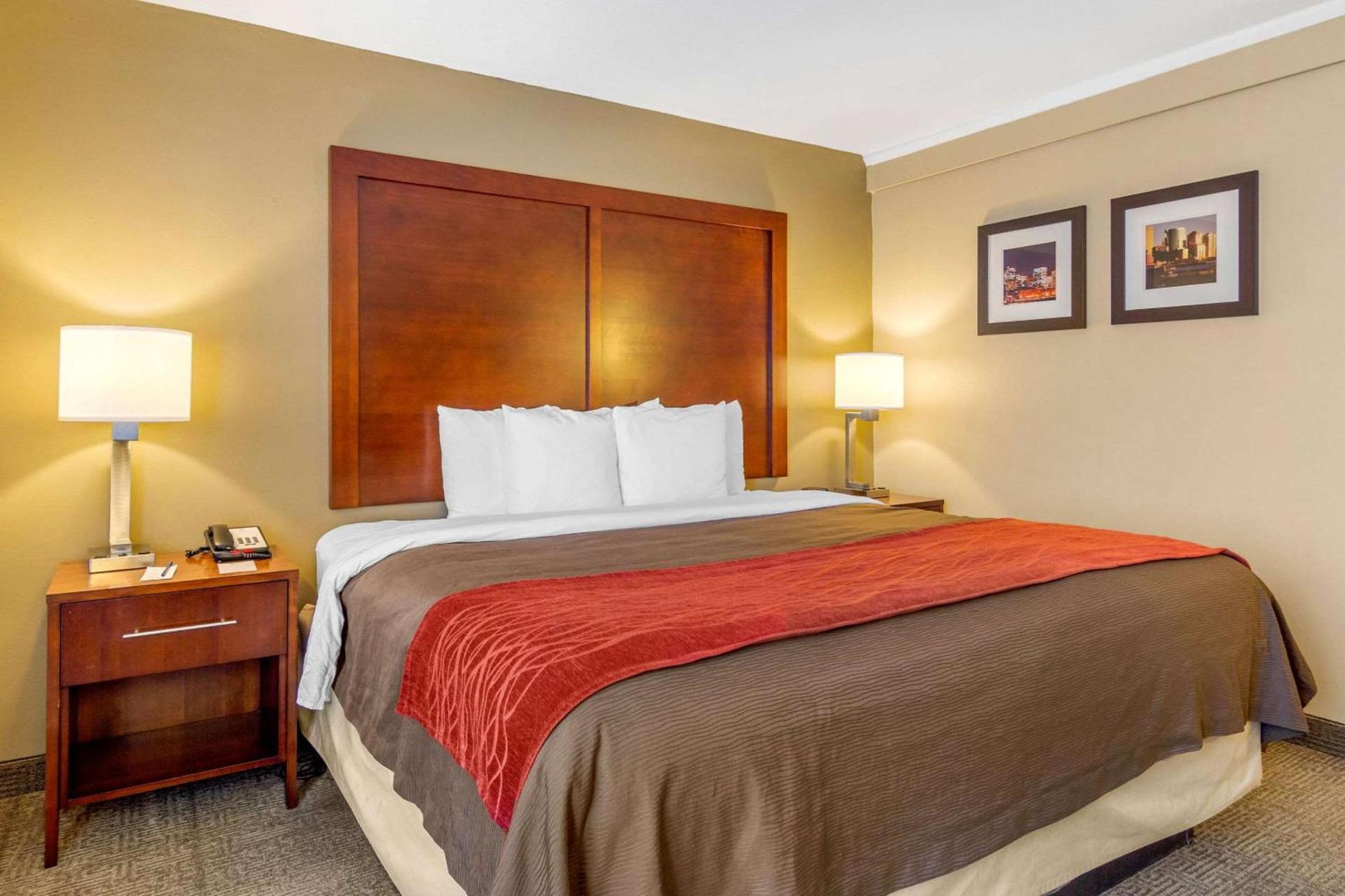 Holiday Inn Express Denver Central - North photo 14