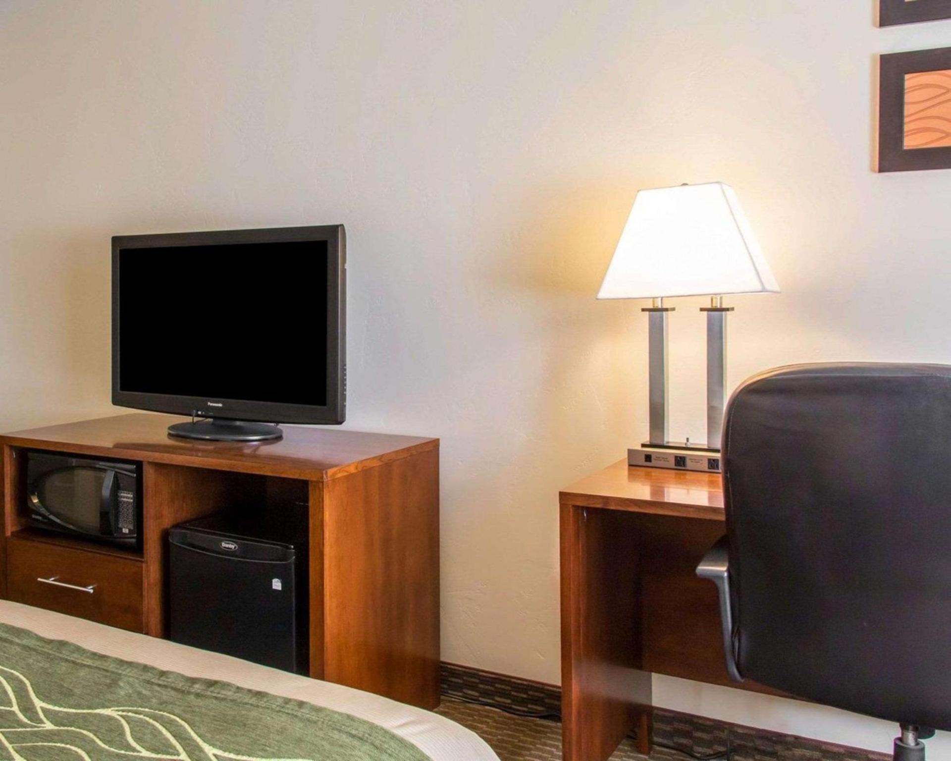 Quality Inn & Suites Vail Valley photo 31