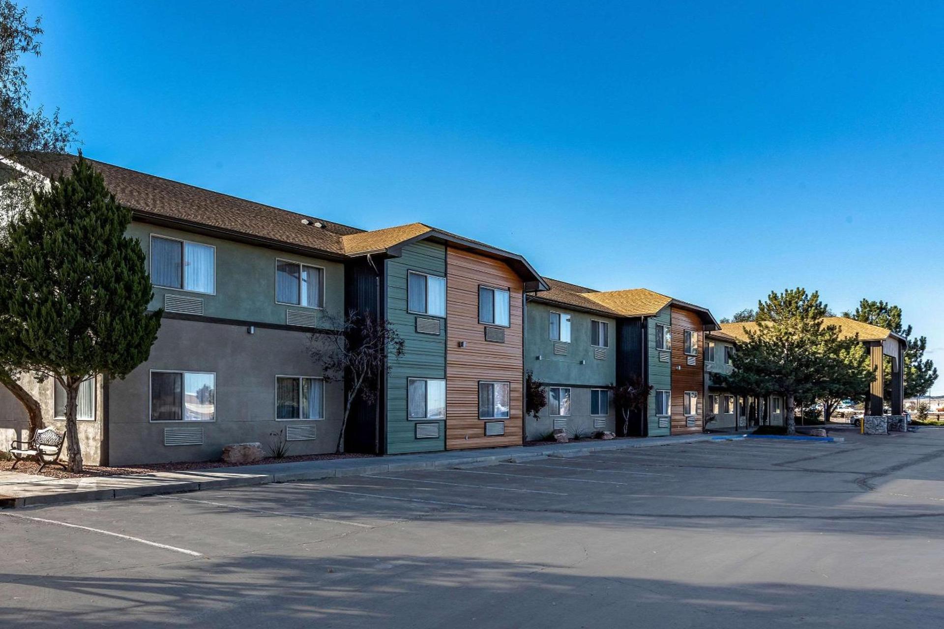 Quality Inn & Suites Pueblo West photo 2