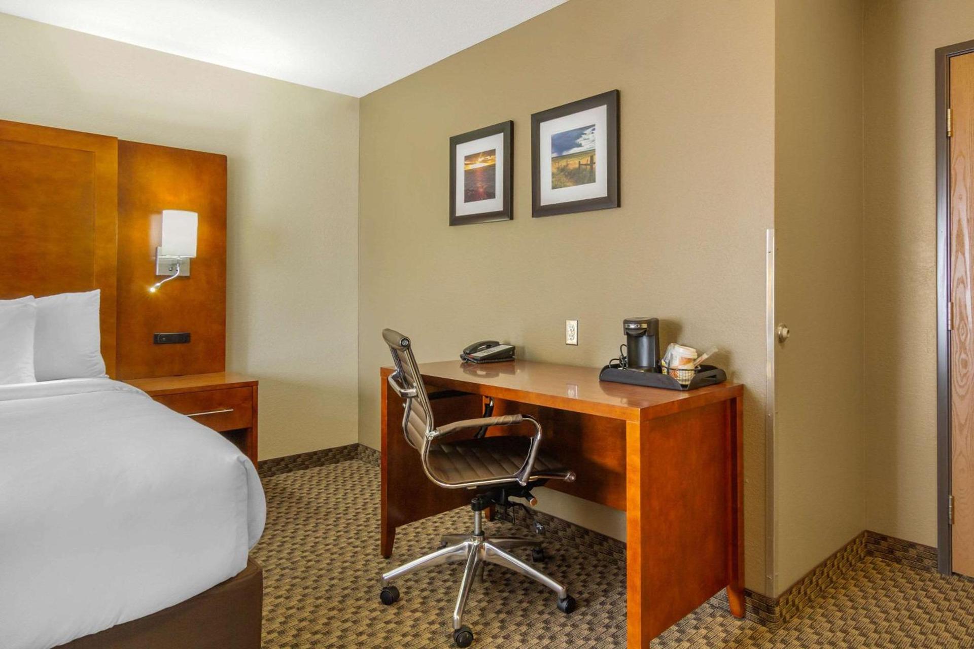 Comfort Inn & Suites Sterling photo 10