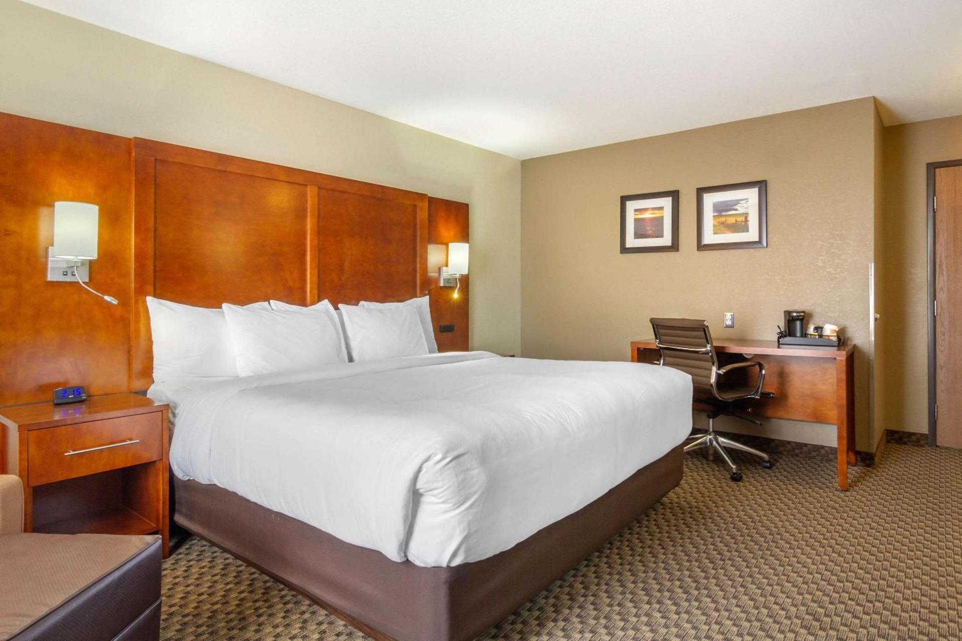 Comfort Inn & Suites Sterling photo 12