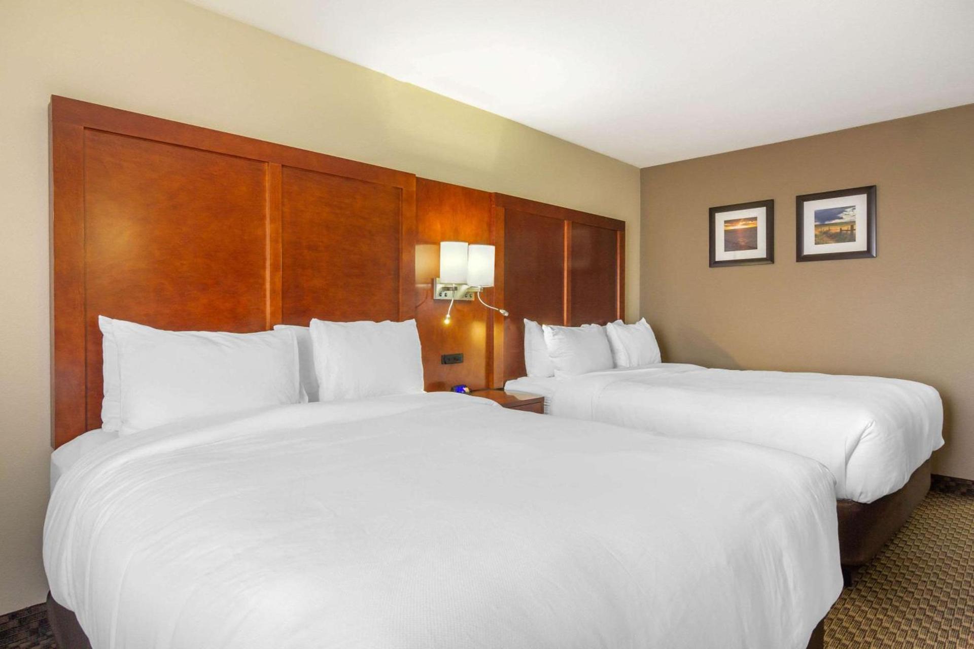 Comfort Inn & Suites Sterling photo 14