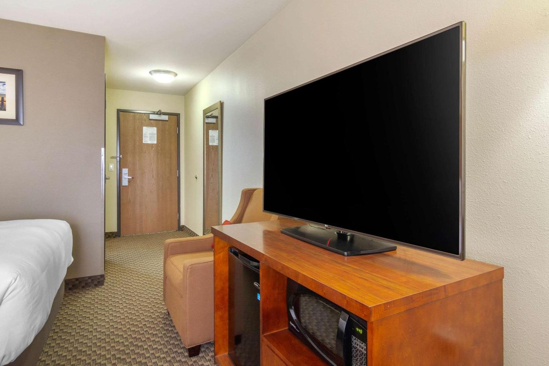 Comfort Inn & Suites Sterling photo 15