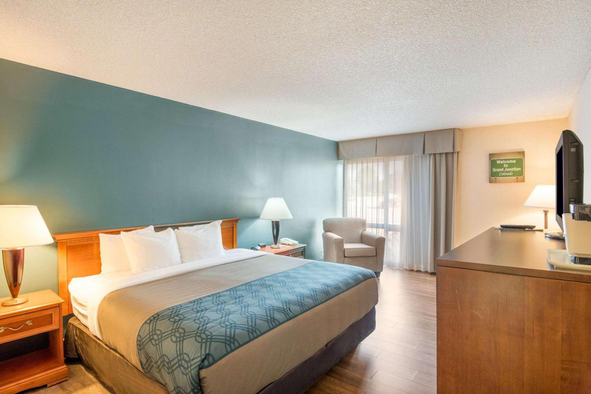 Econo Lodge Grand Junction North photo 9