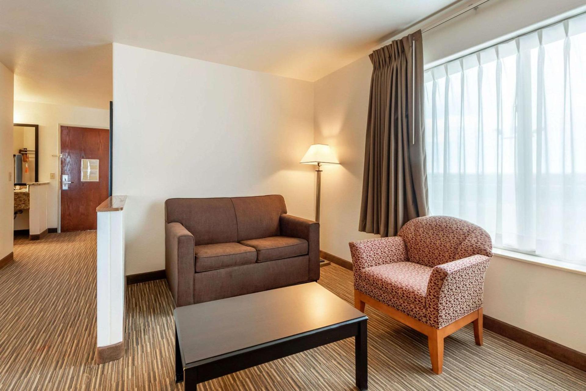 Quality Inn & Suites Limon photo 12