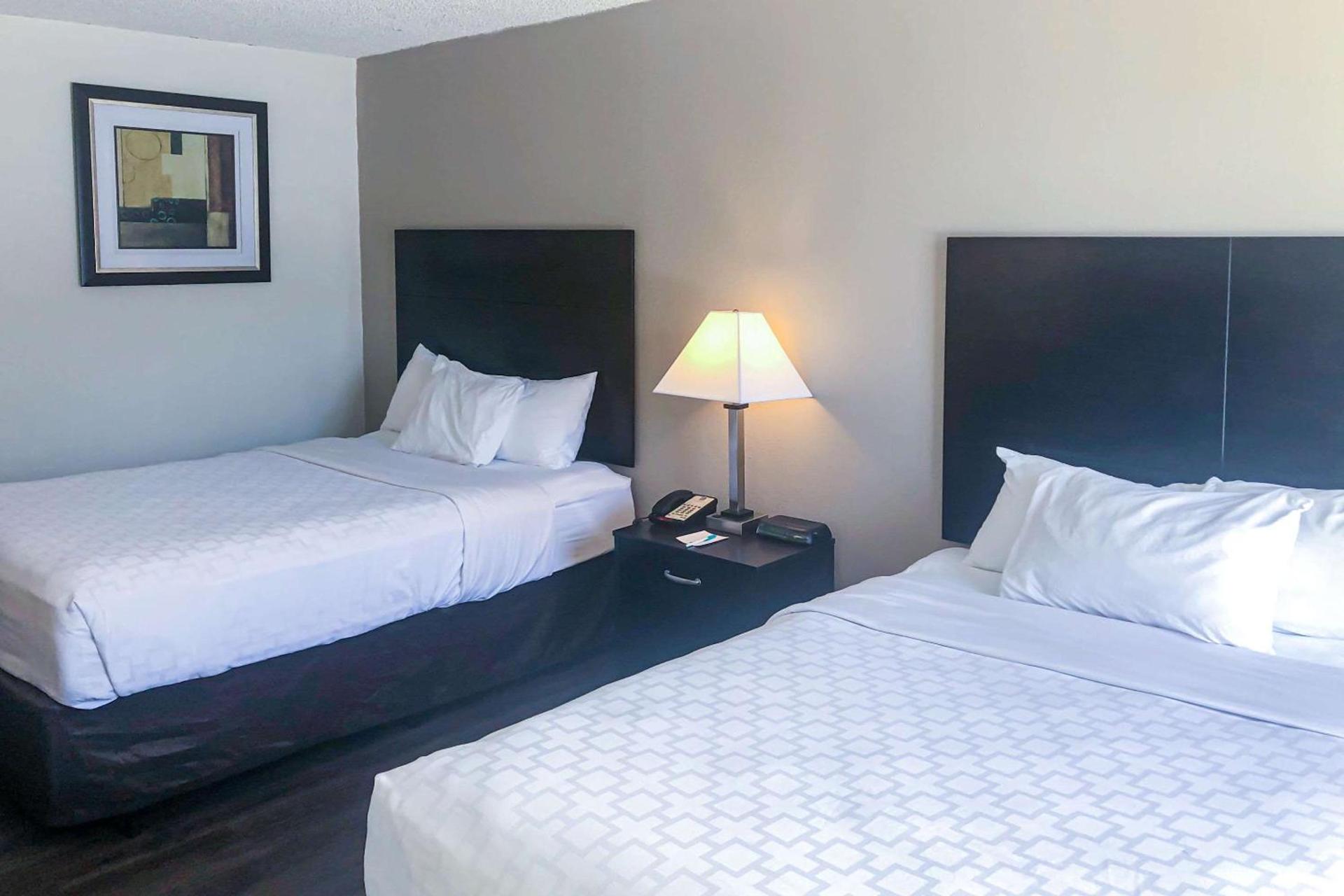 Clarion Inn and Events Center Pueblo North photo 5