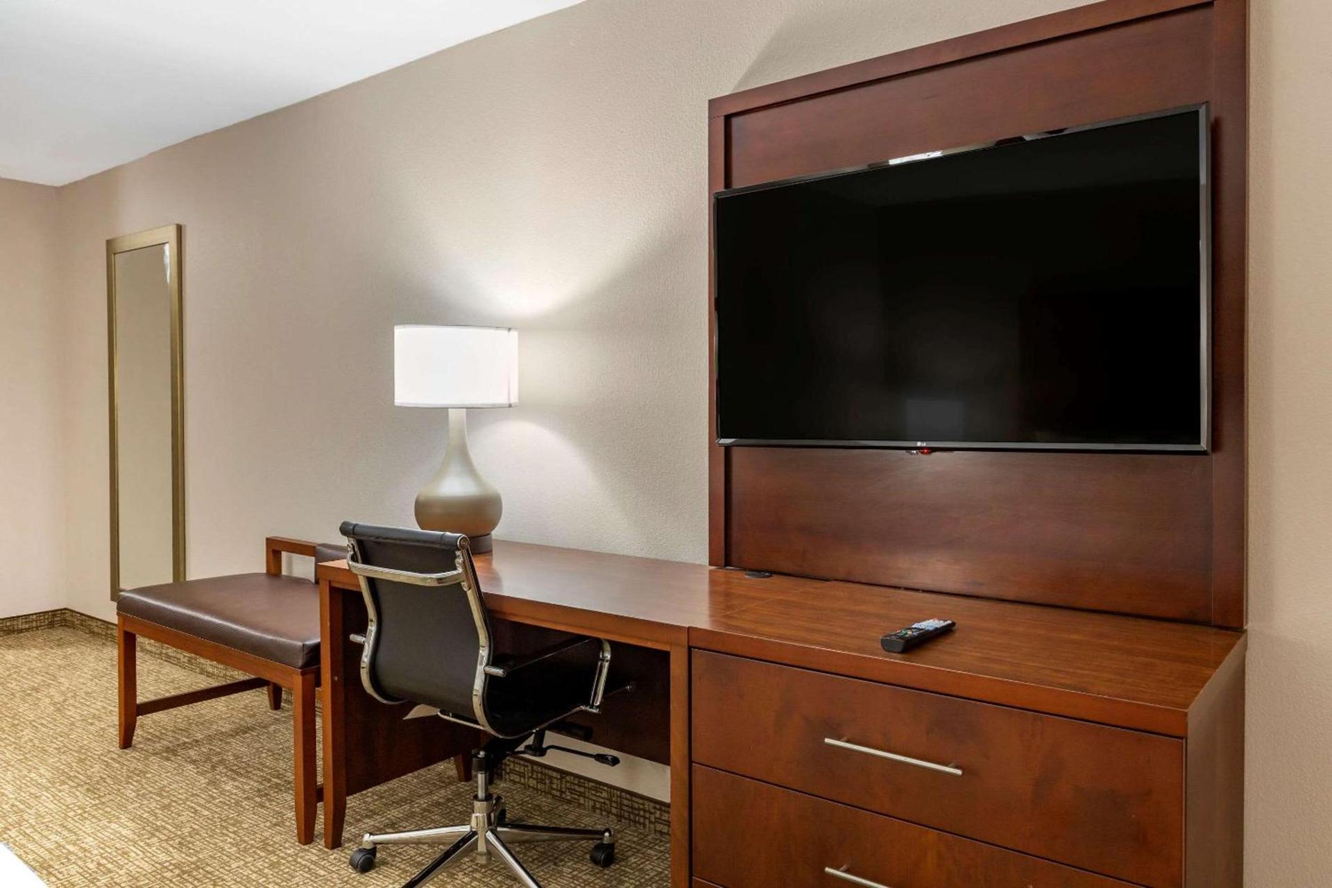 Comfort Inn Smithfield near I-95 photo 26