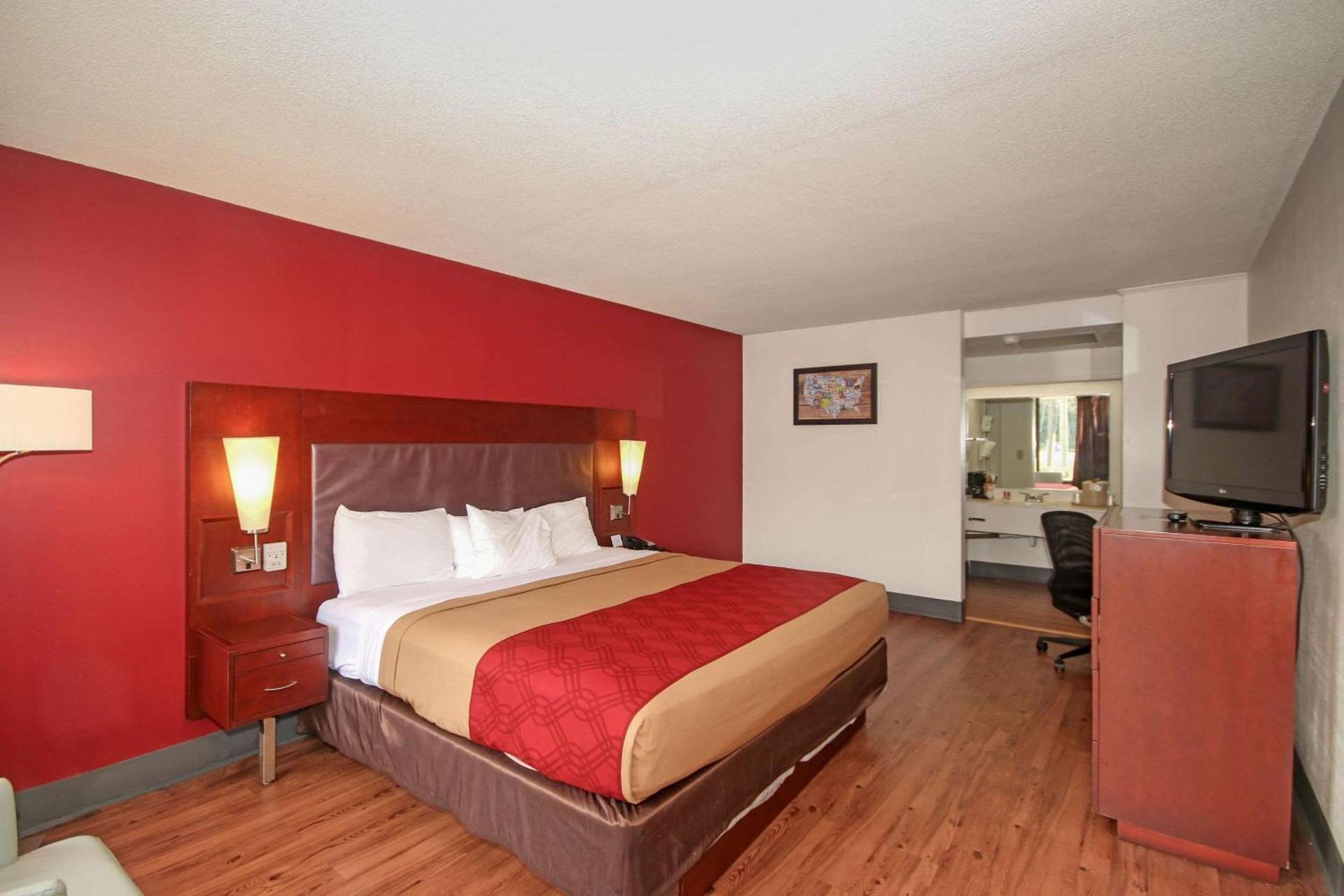 Americas Best Value Inn Pilot Mountain photo 10