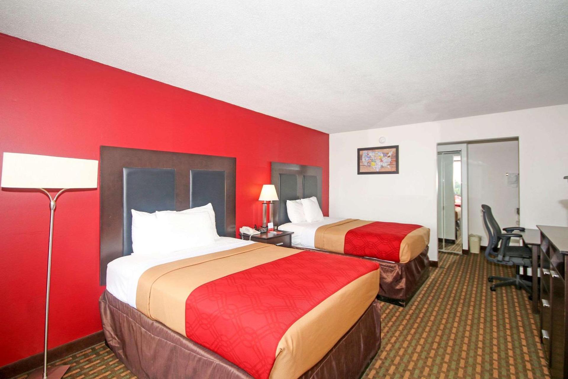 Americas Best Value Inn Pilot Mountain photo 11