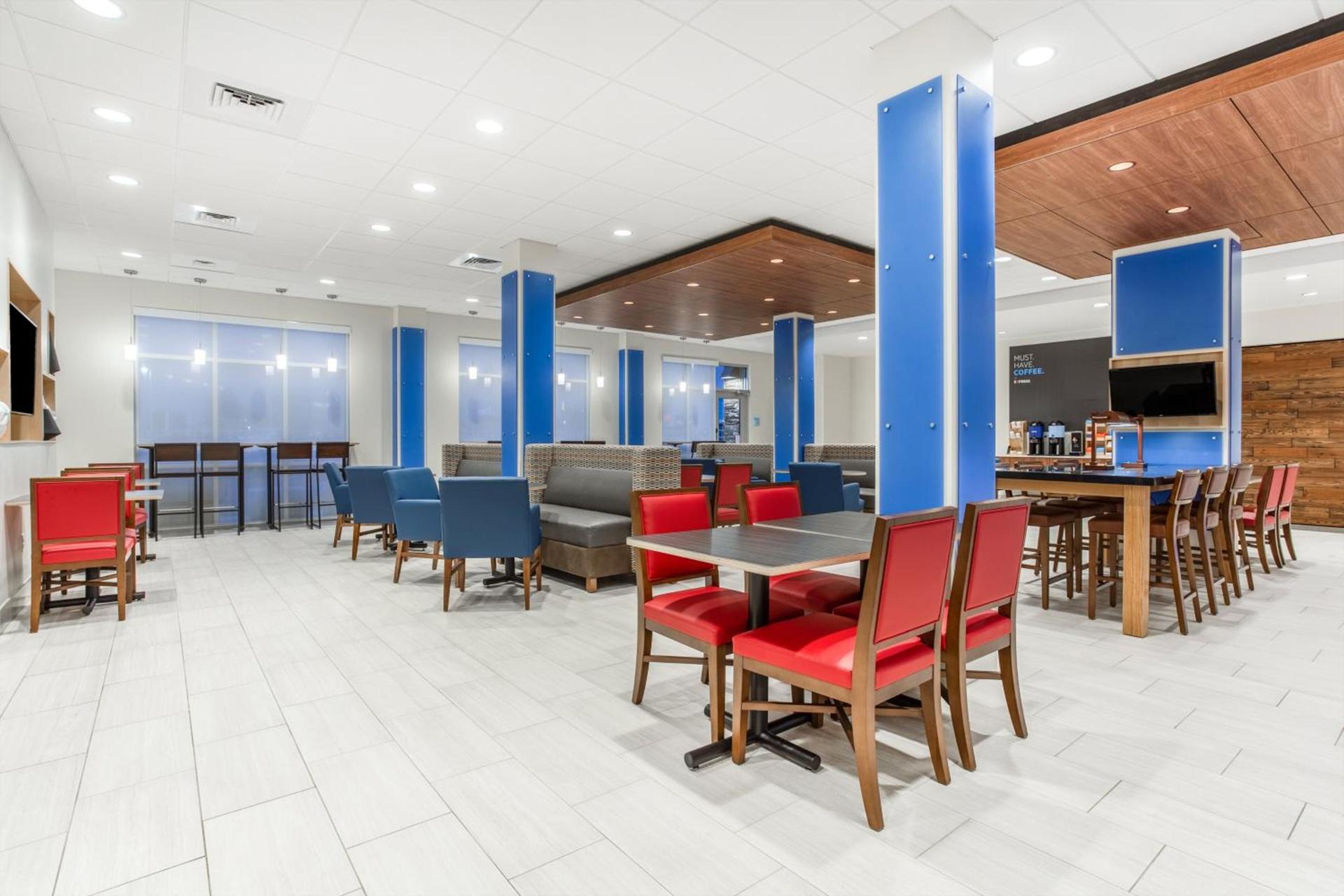 Holiday Inn Express & Suites - Ottawa by IHG photo 18