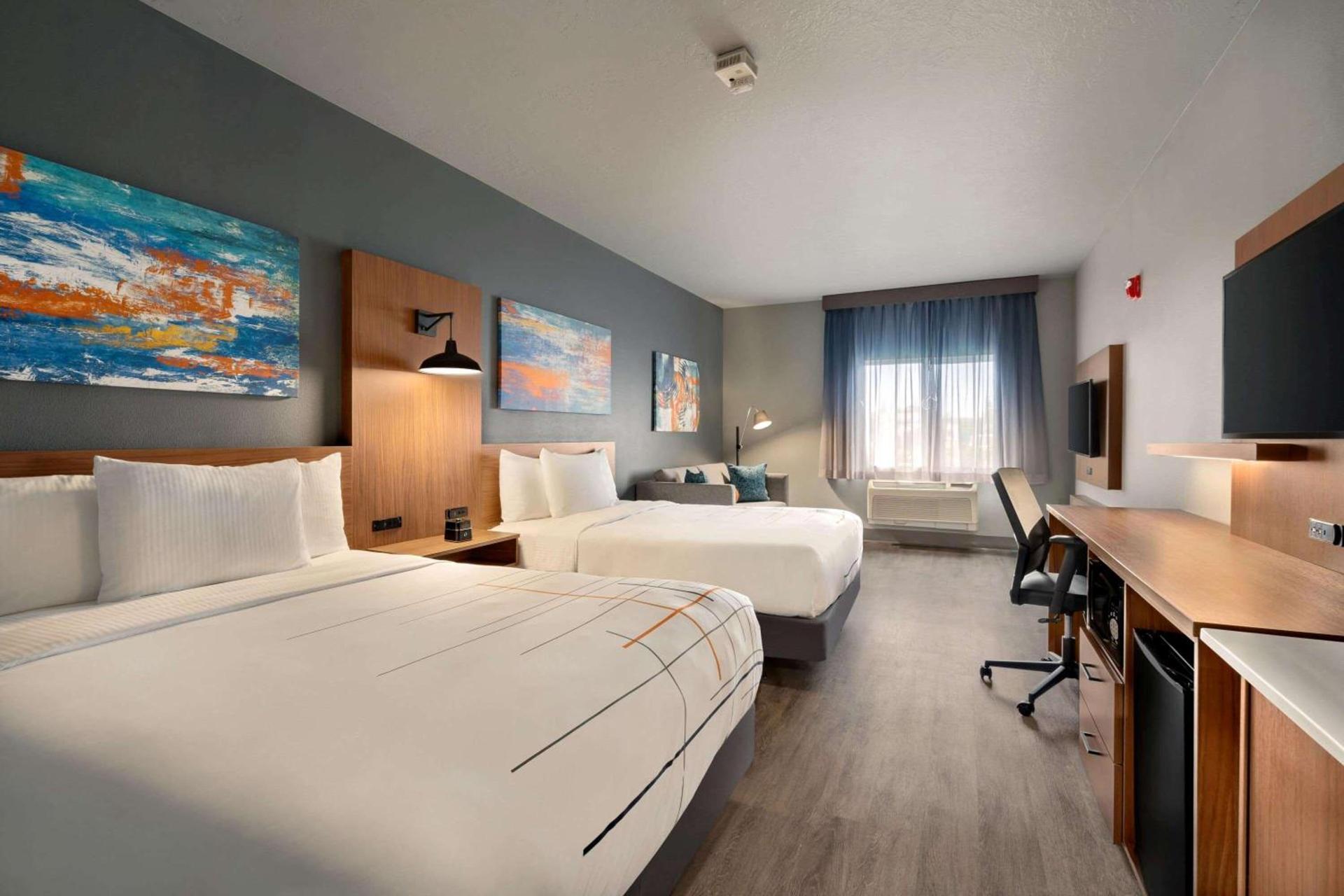 La Quinta Inn & Suites by Wyndham Springfield photo 25