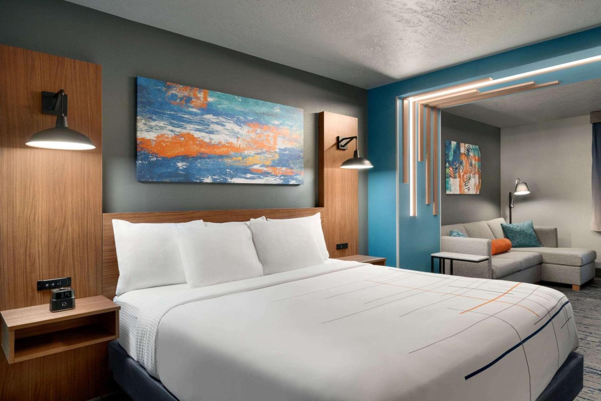 La Quinta Inn & Suites by Wyndham Springfield photo 32