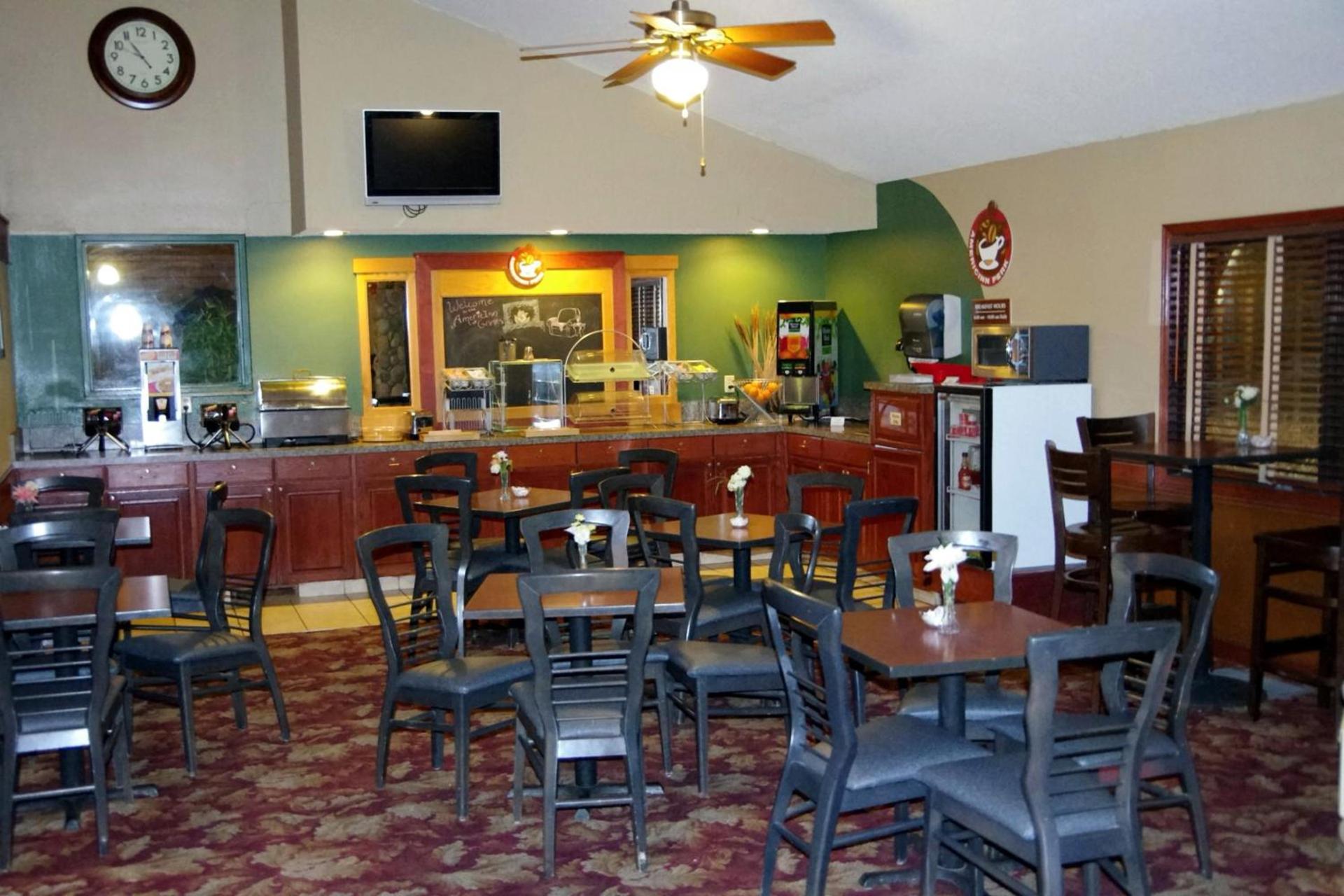 Red Lion Inn & Suites Grimes photo 6