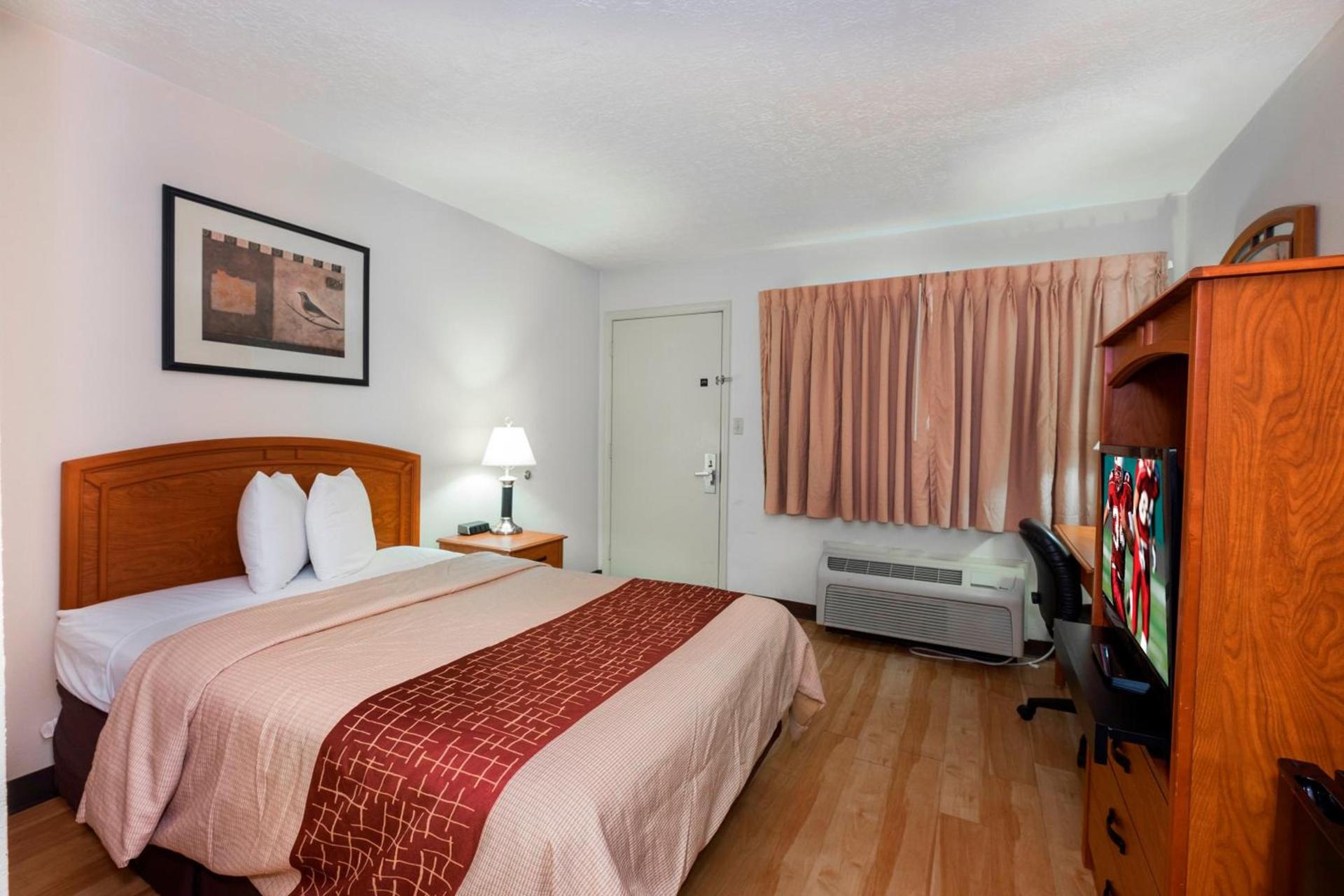 Red Roof Inn Columbus Northeast Westerville photo 13