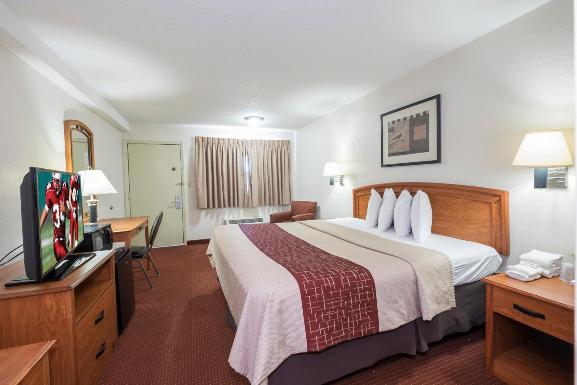 Red Roof Inn Columbus Northeast Westerville photo 17