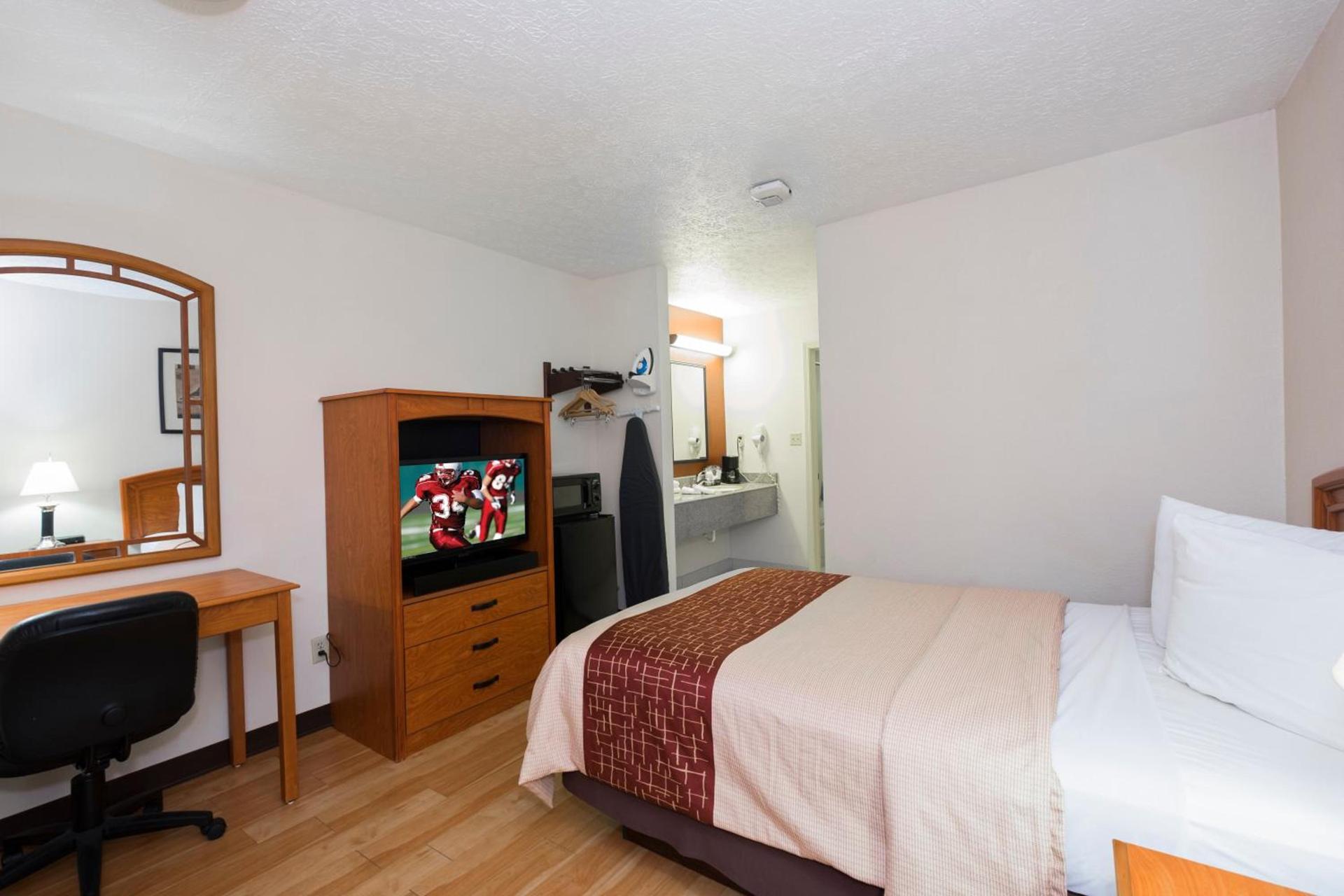 Red Roof Inn Columbus Northeast Westerville photo 14